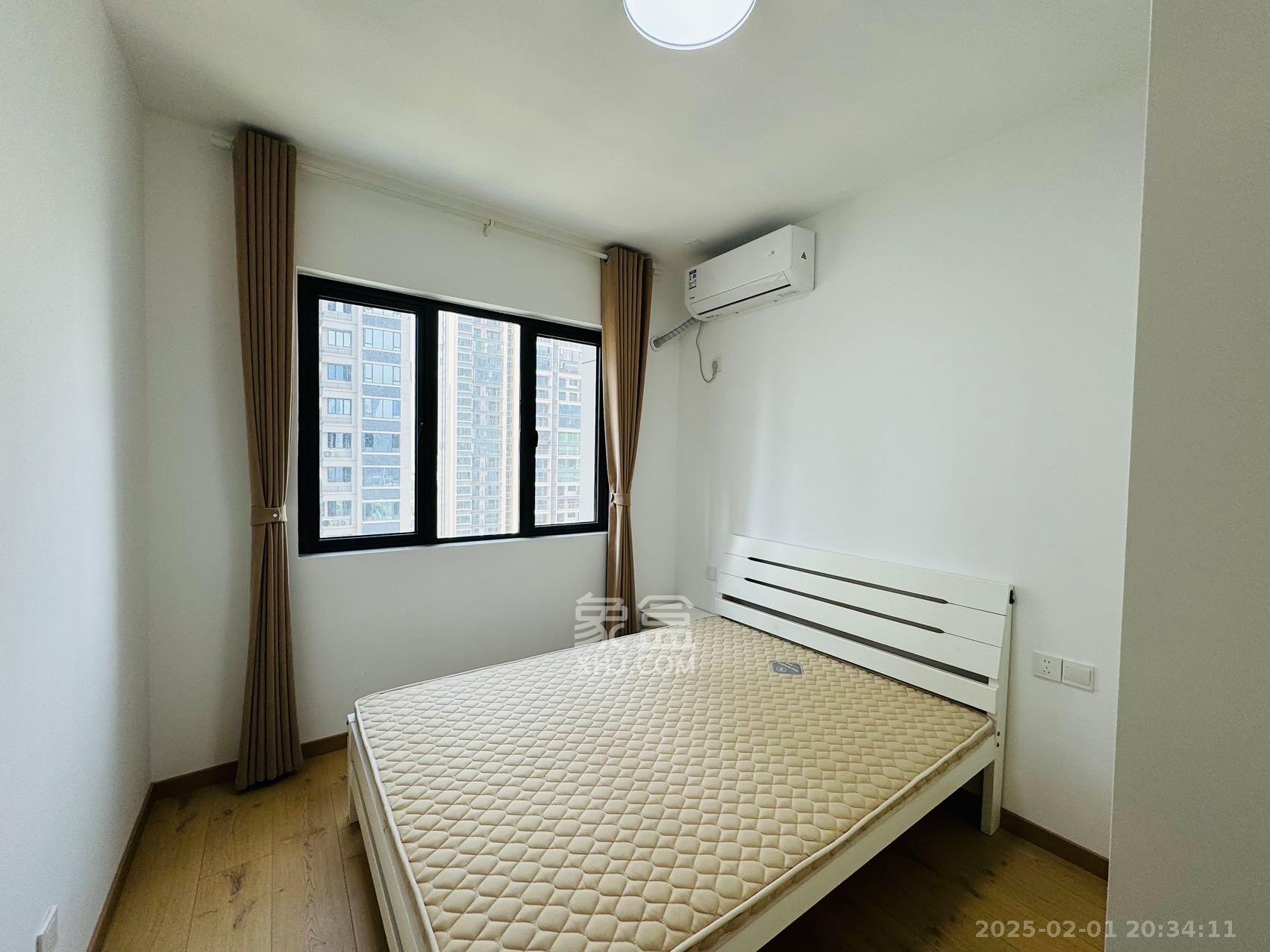 华杰天骄(滨江福源里) 4室2厅2卫 3500.0元/月 华杰天骄(滨江福源里) 4室2厅2卫 3500.0元/月室内图