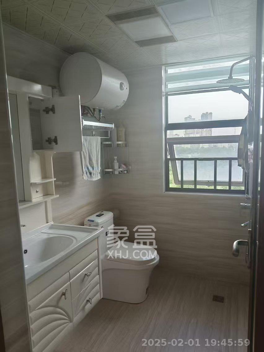 汇一城(汇壹公馆) 4室2厅1卫 2400.0元/月 汇一城(汇壹公馆) 4室2厅1卫 2400.0元/月室内图