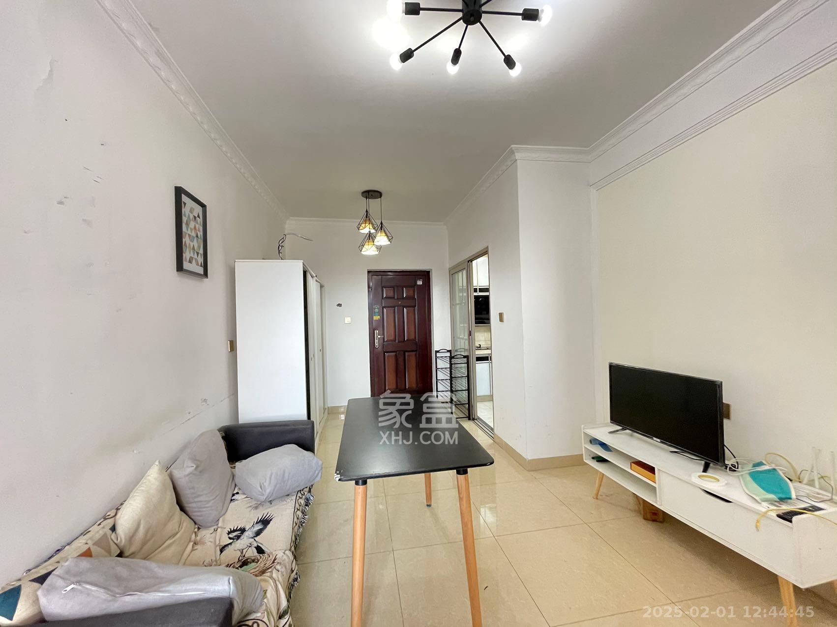 荣盛花语馨苑 2室2厅1卫 2300.0元/月 荣盛花语馨苑 2室2厅1卫 2300.0元/月室内图