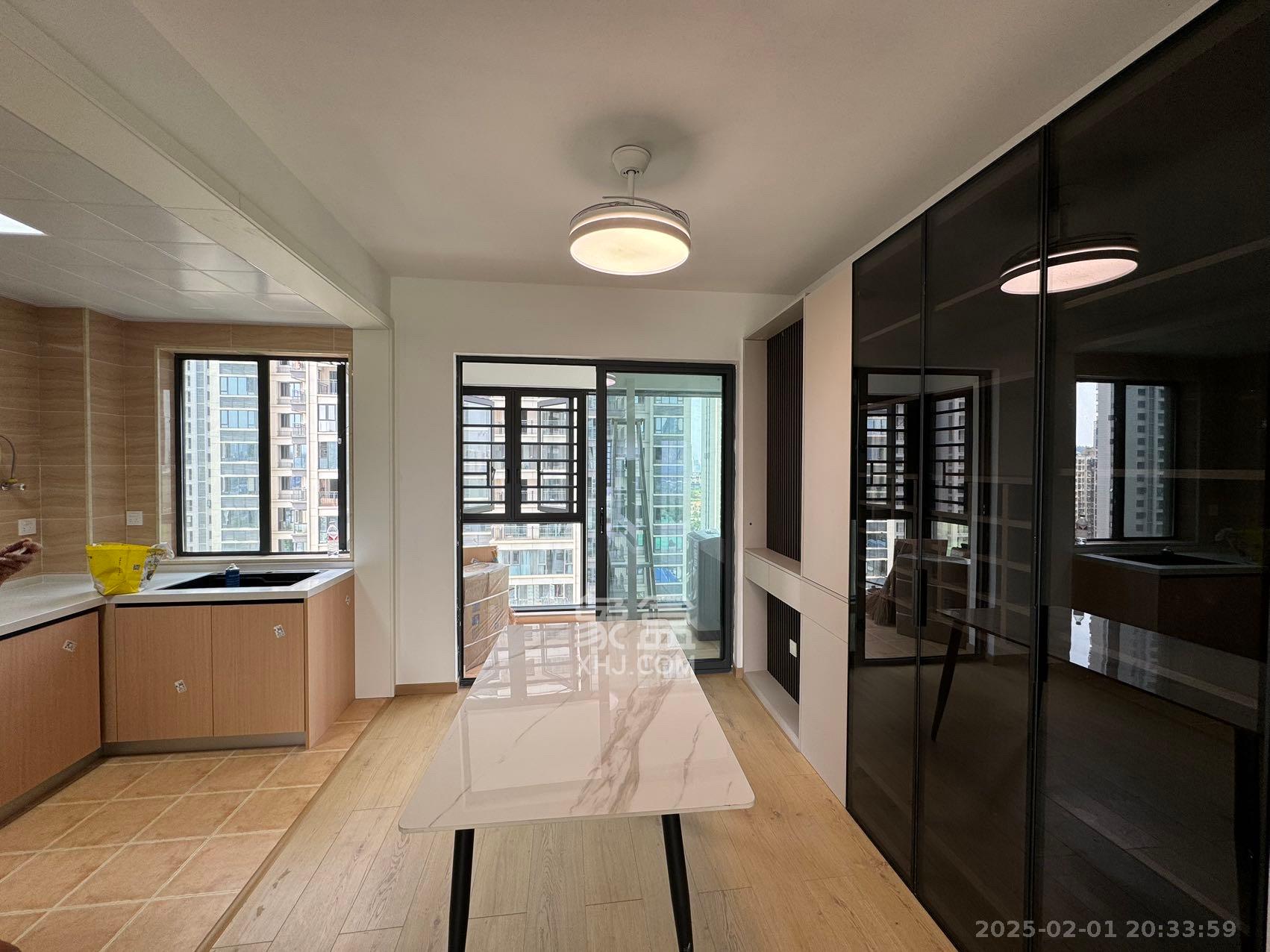 华杰天骄(滨江福源里) 4室2厅2卫 3500.0元/月 华杰天骄(滨江福源里) 4室2厅2卫 3500.0元/月室内图