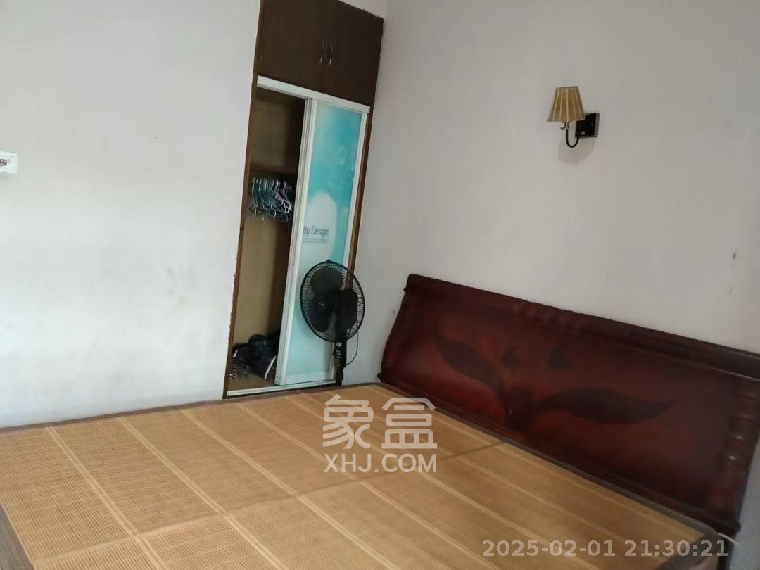 鄱阳小区 1室0厅0卫 1800.0元/月 鄱阳小区 1室0厅0卫 1800.0元/月室内图