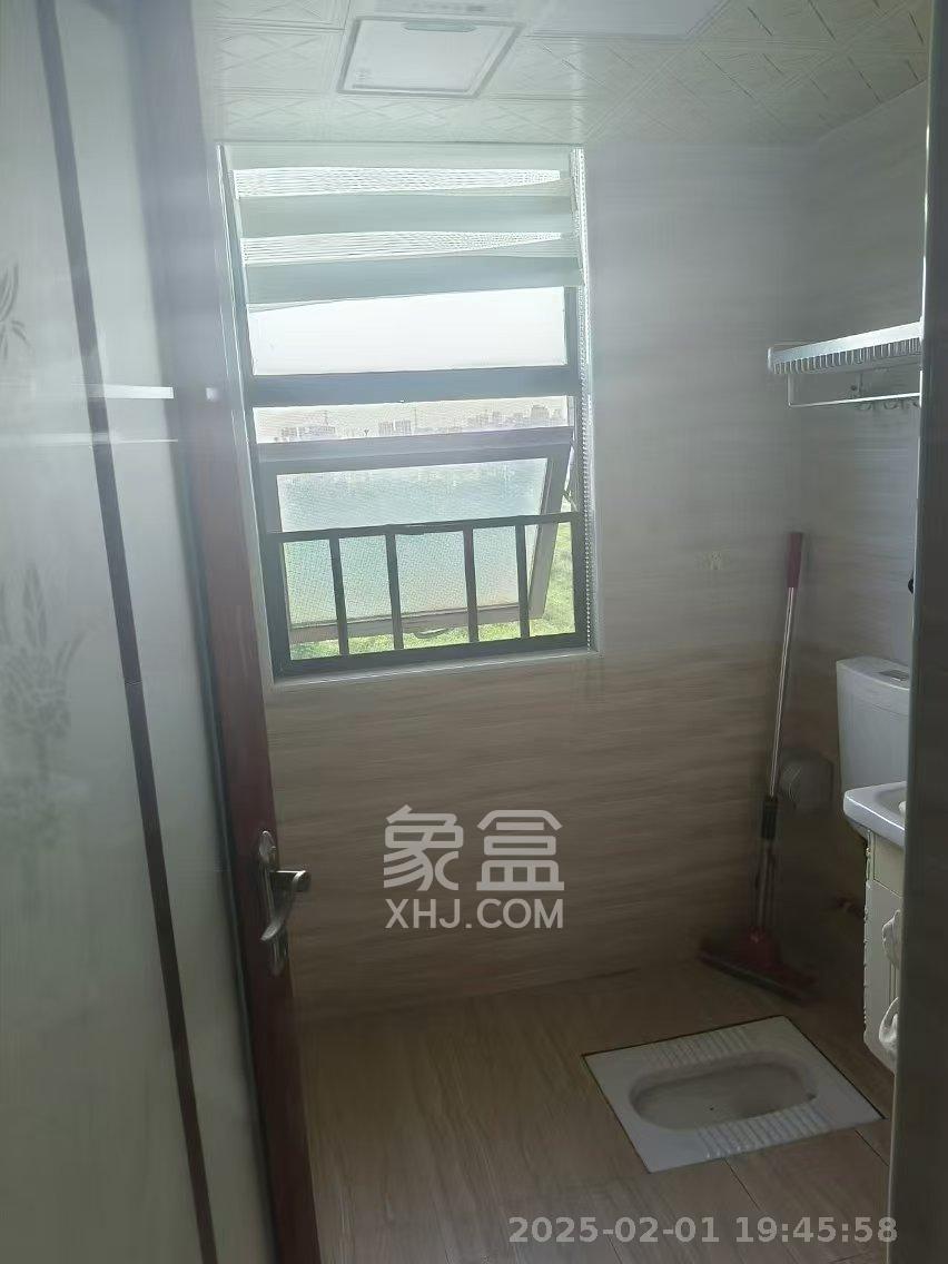 汇一城(汇壹公馆) 4室2厅1卫 2400.0元/月 汇一城(汇壹公馆) 4室2厅1卫 2400.0元/月室内图