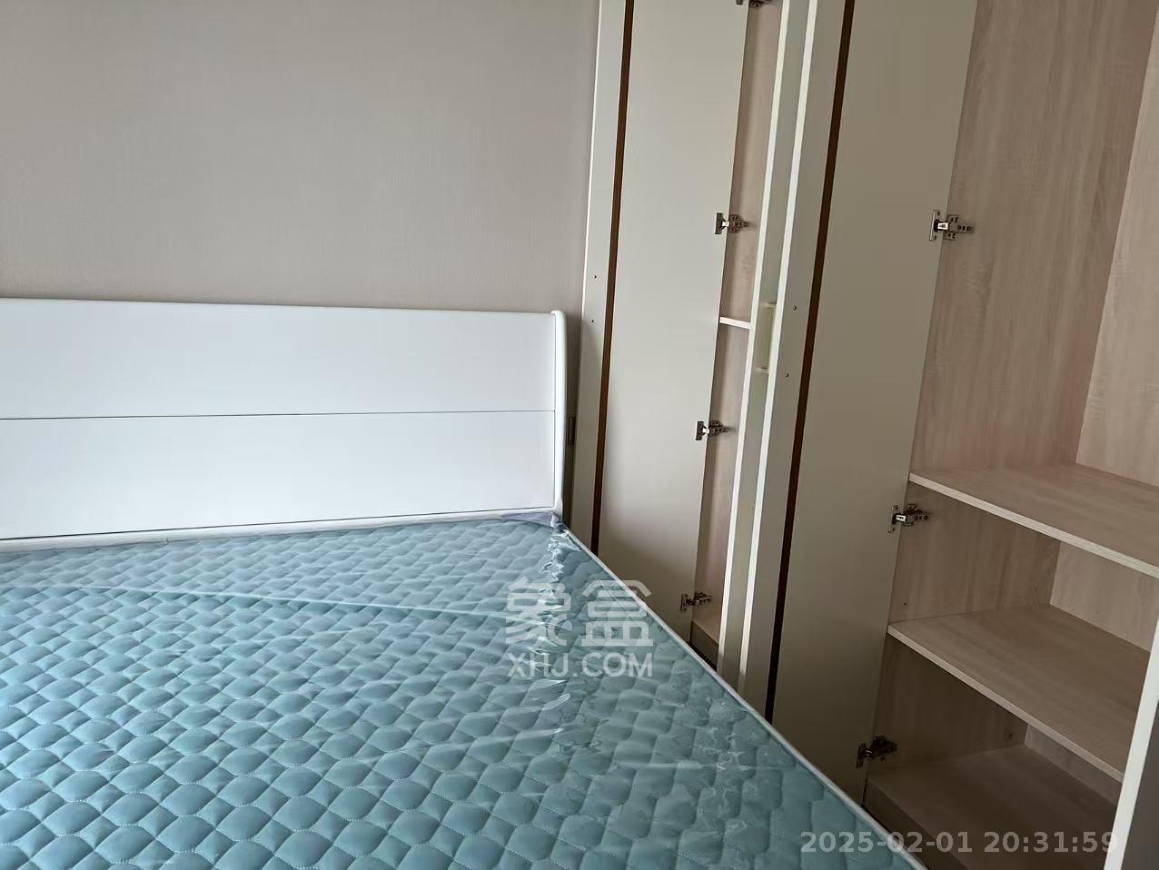 中海阅麓山一期  3室2厅2卫   3400.00元/月室内图