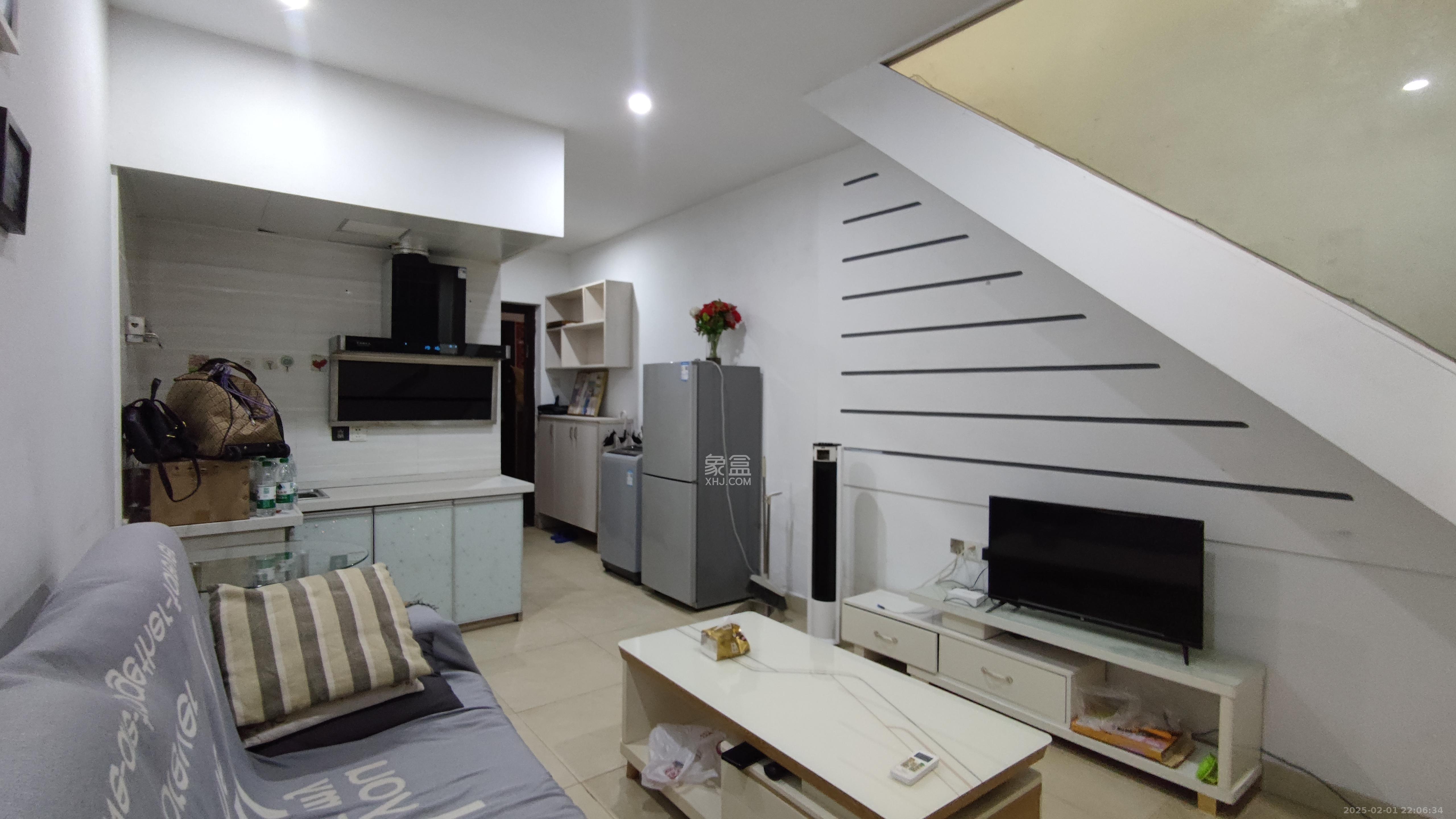 米兰春天 1室1厅1卫 1300.0元/月 米兰春天 1室1厅1卫 1300.0元/月室内图