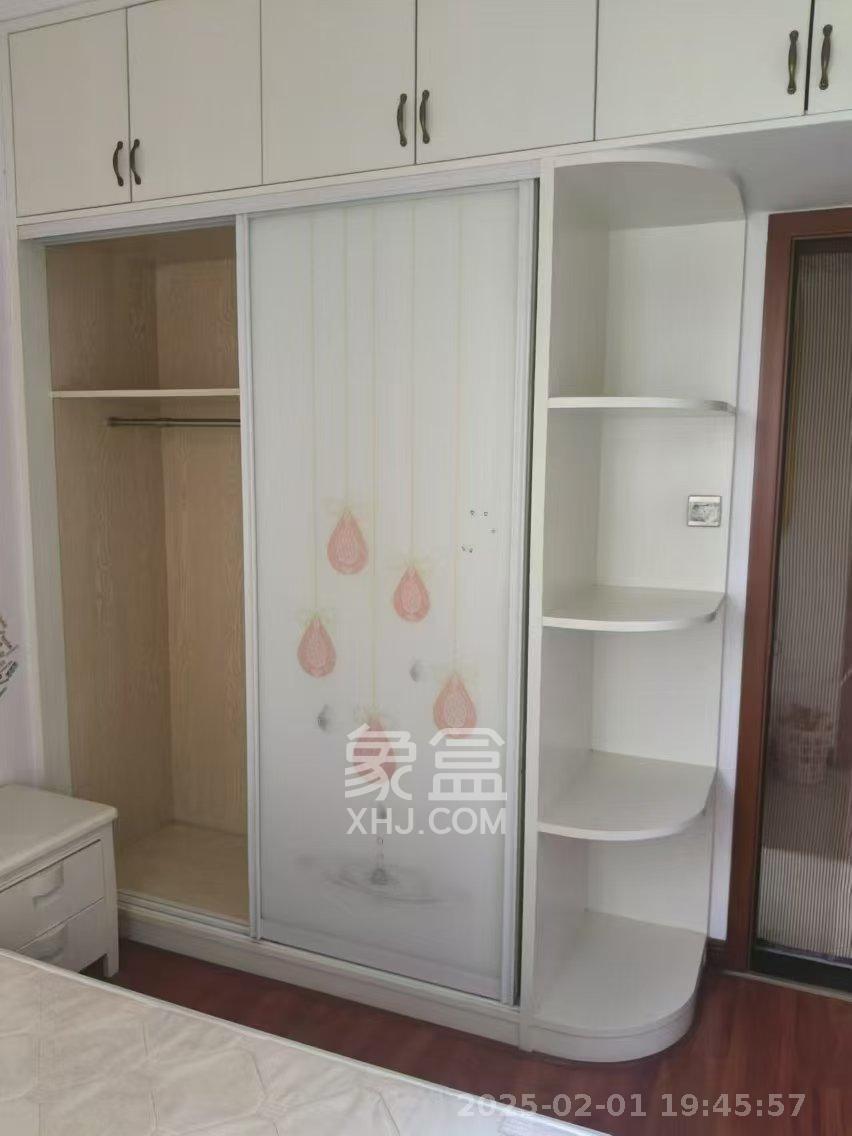 汇一城(汇壹公馆) 4室2厅1卫 2400.0元/月 汇一城(汇壹公馆) 4室2厅1卫 2400.0元/月室内图