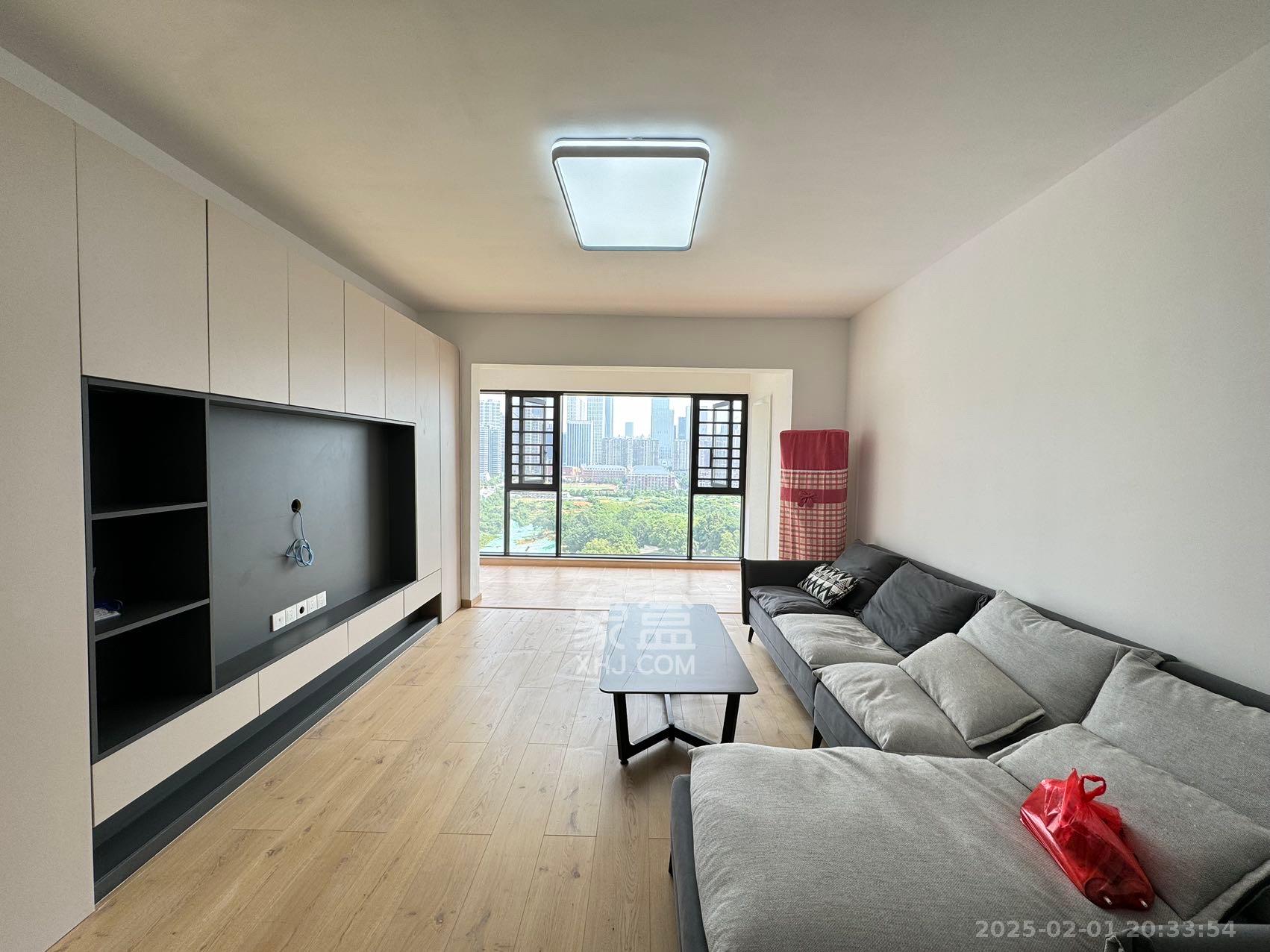 华杰天骄(滨江福源里) 4室2厅2卫 3500.0元/月 华杰天骄(滨江福源里) 4室2厅2卫 3500.0元/月室内图