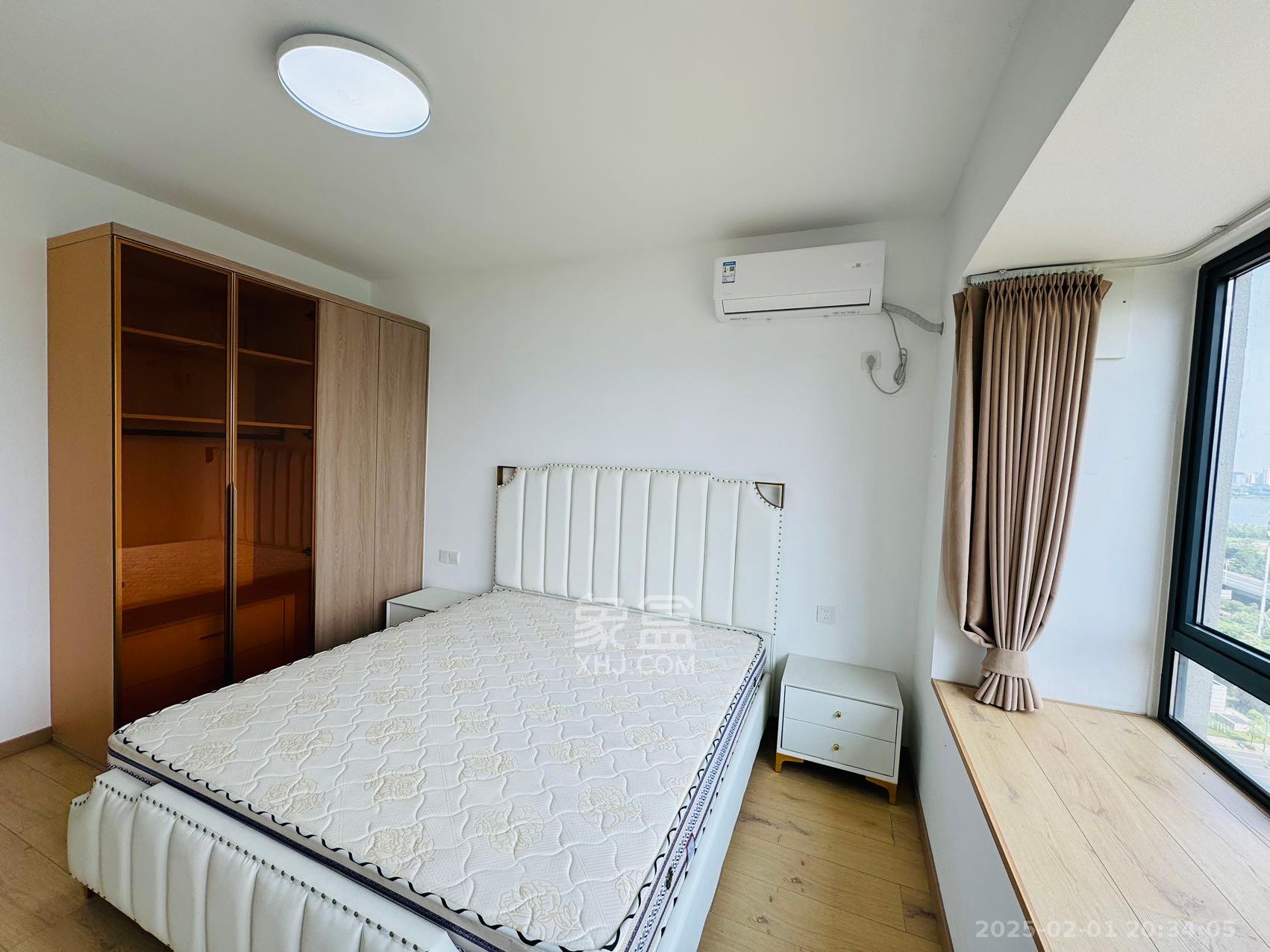 华杰天骄(滨江福源里) 4室2厅2卫 3500.0元/月 华杰天骄(滨江福源里) 4室2厅2卫 3500.0元/月室内图