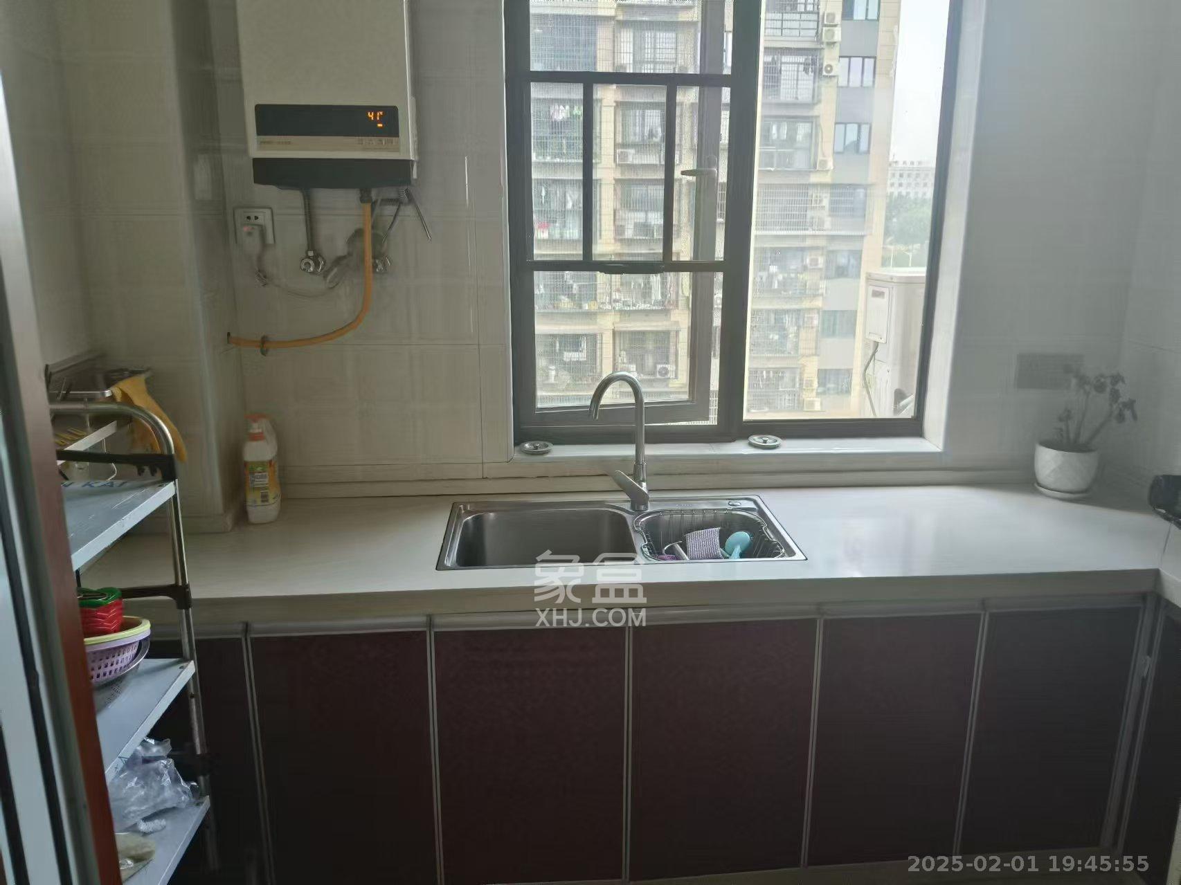 汇一城(汇壹公馆) 4室2厅1卫 2400.0元/月 汇一城(汇壹公馆) 4室2厅1卫 2400.0元/月室内图