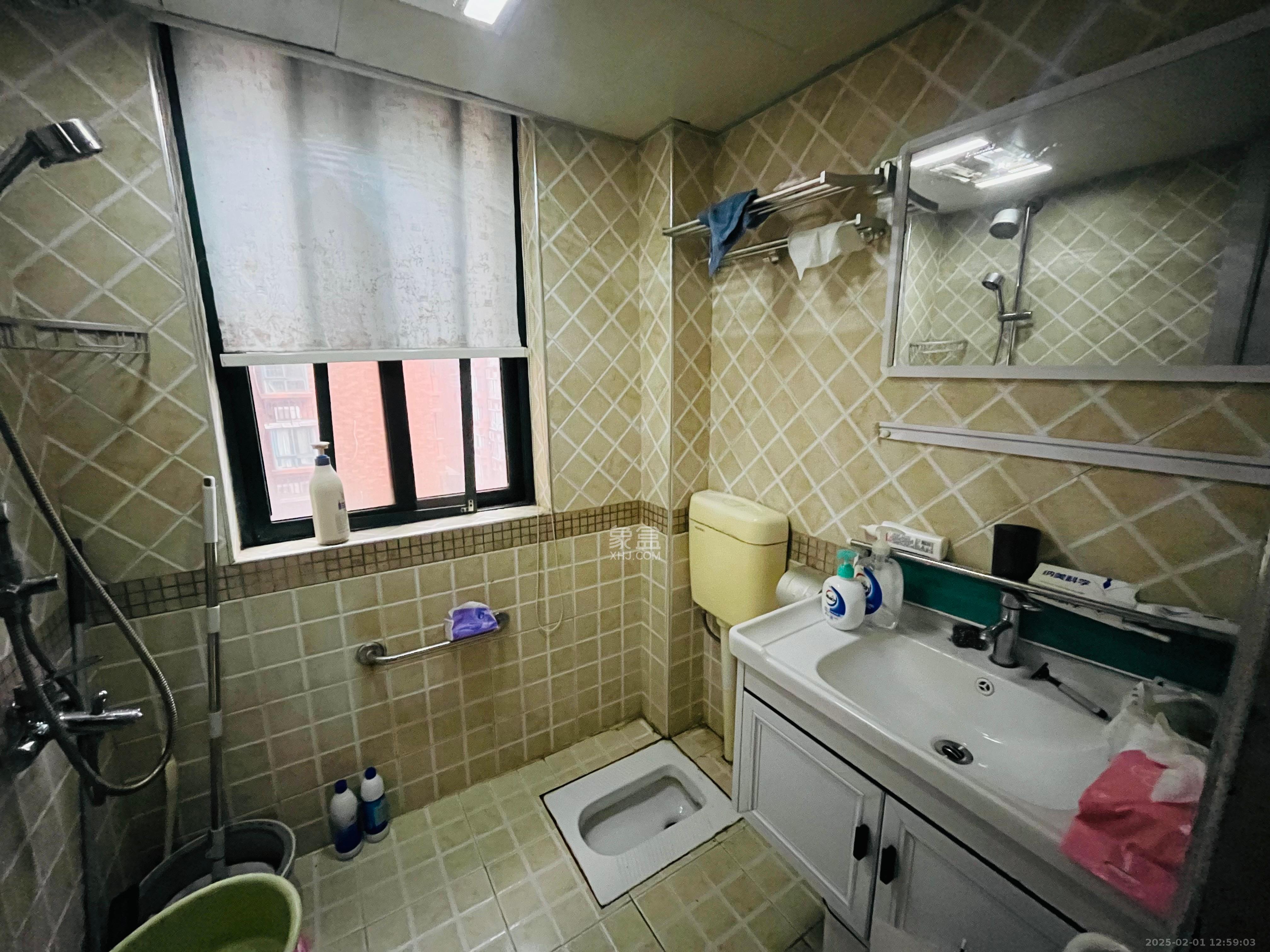 东玺门 1室2厅1卫 2600.0元/月 东玺门 1室2厅1卫 2600.0元/月室内图