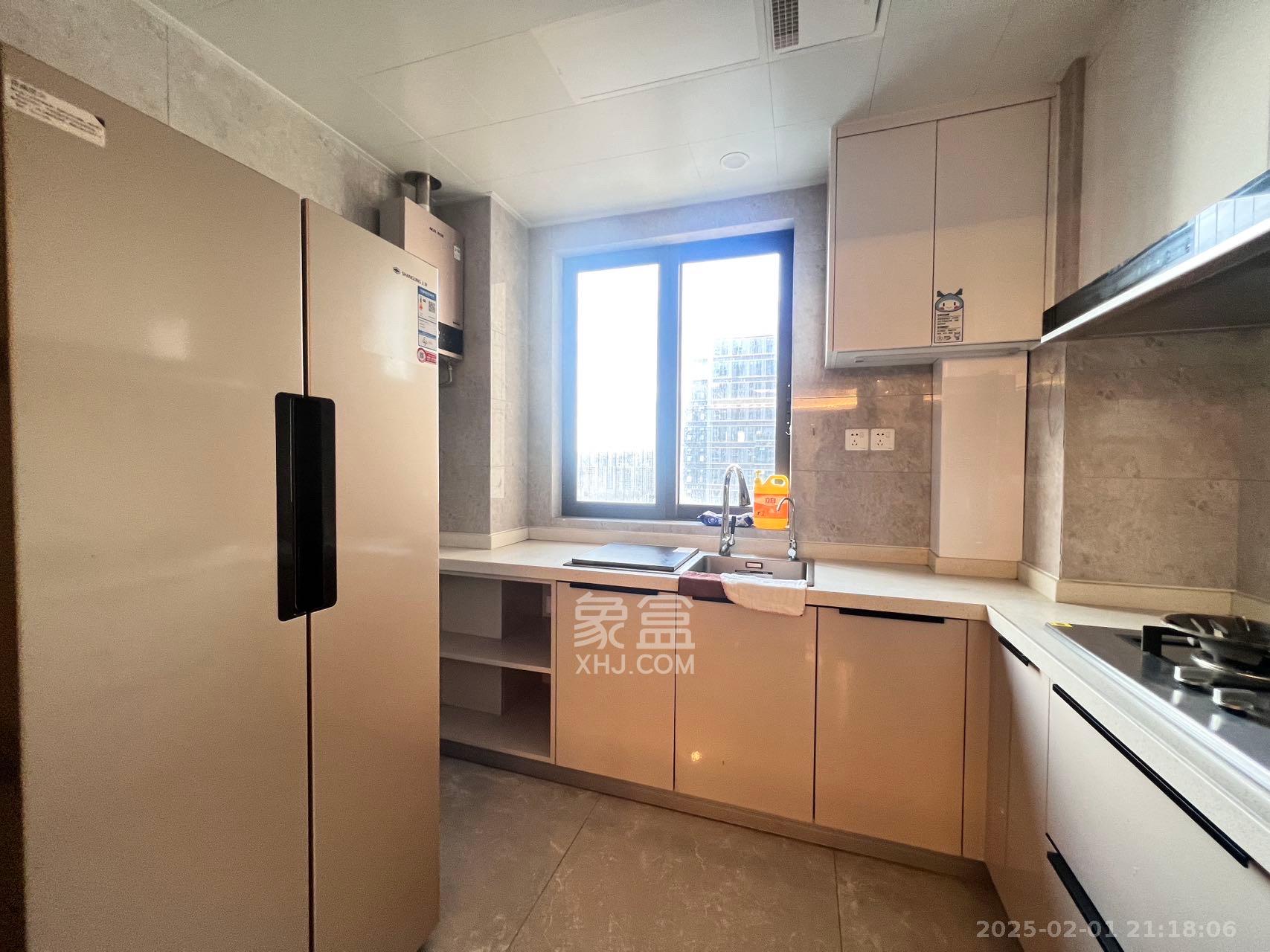 龙湖铂金中心(龙湖春江郦城) 3室2厅2卫 5300.0元/月 龙湖铂金中心(龙湖春江郦城) 3室2厅2卫 5300.0元/月室内图