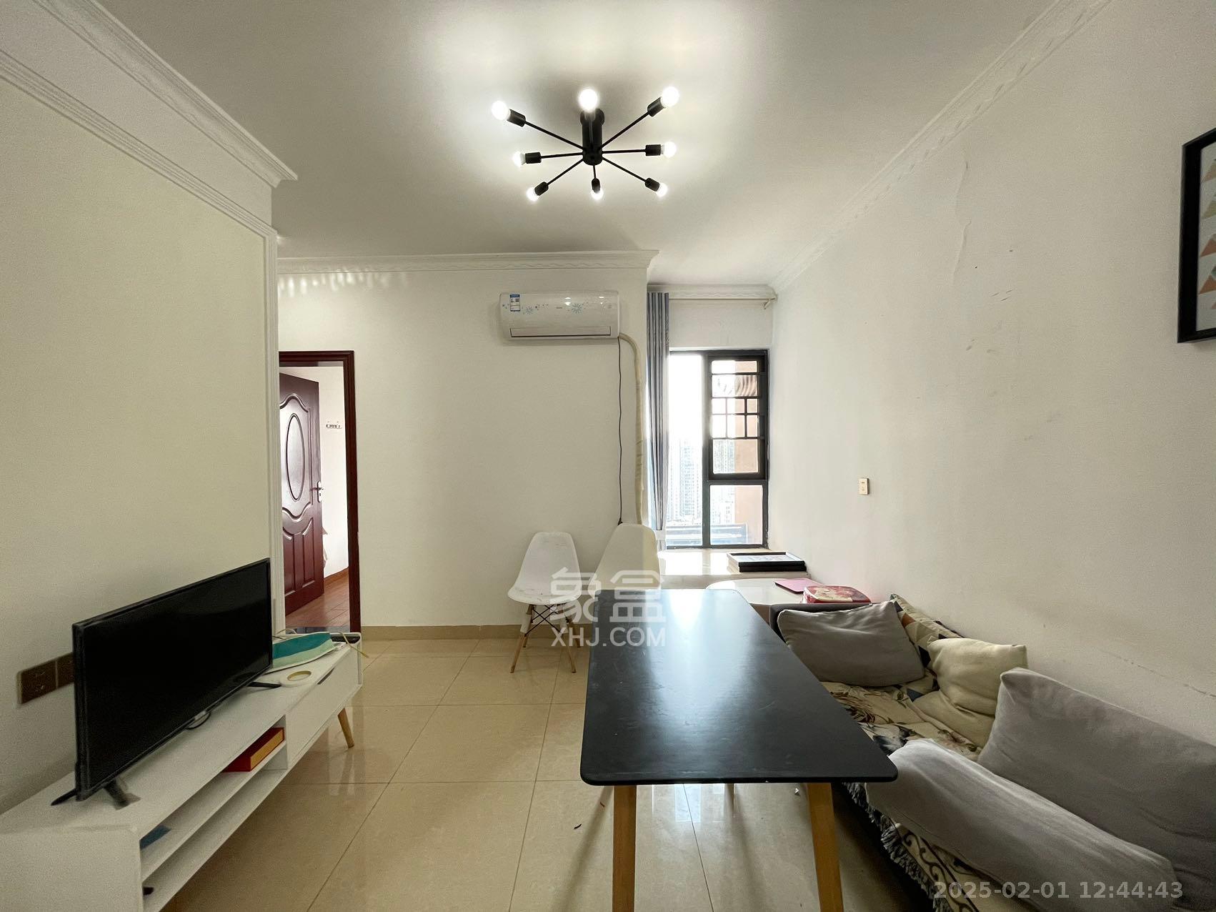 荣盛花语馨苑 2室2厅1卫 2300.0元/月 荣盛花语馨苑 2室2厅1卫 2300.0元/月室内图