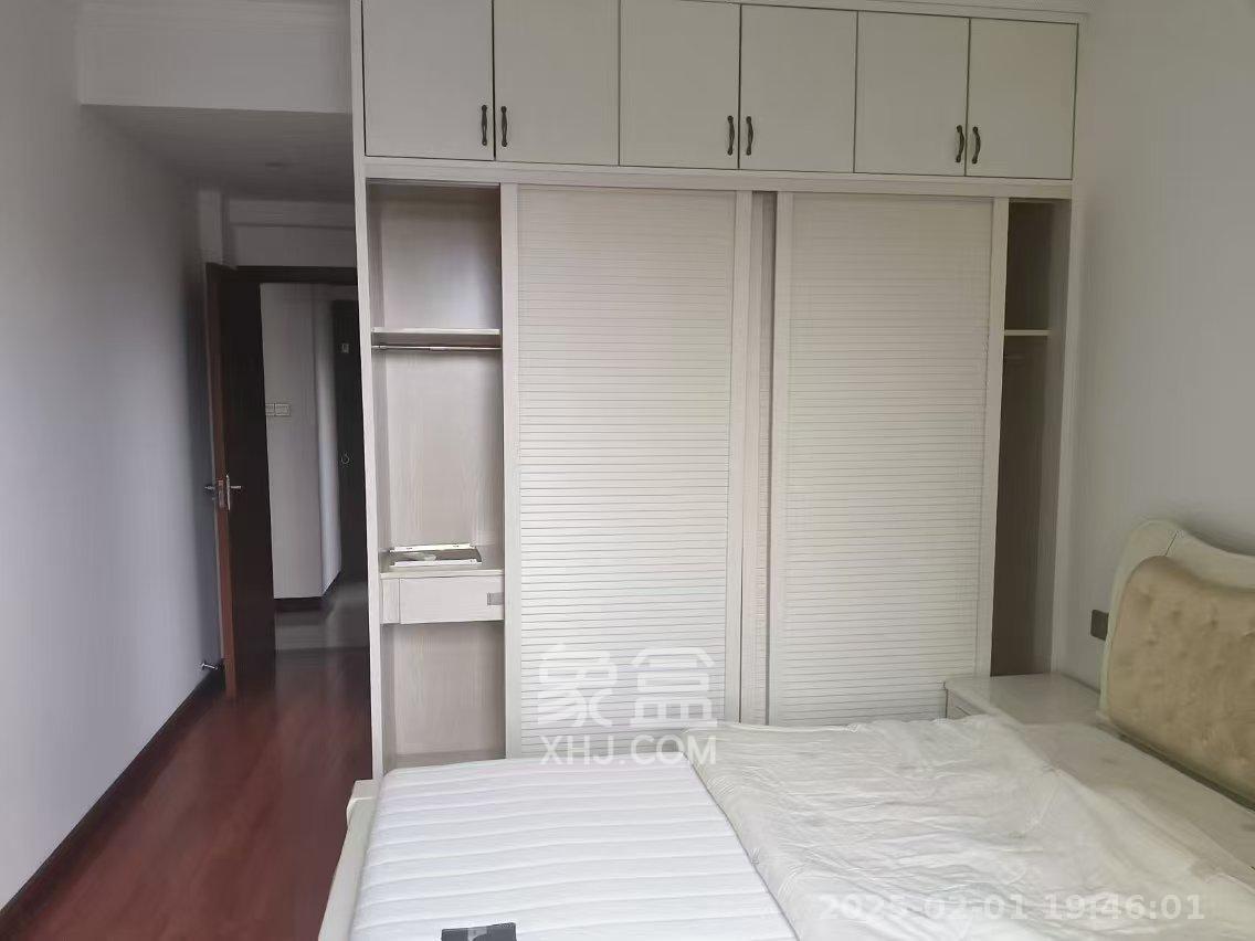 汇一城(汇壹公馆) 4室2厅1卫 2400.0元/月 汇一城(汇壹公馆) 4室2厅1卫 2400.0元/月室内图