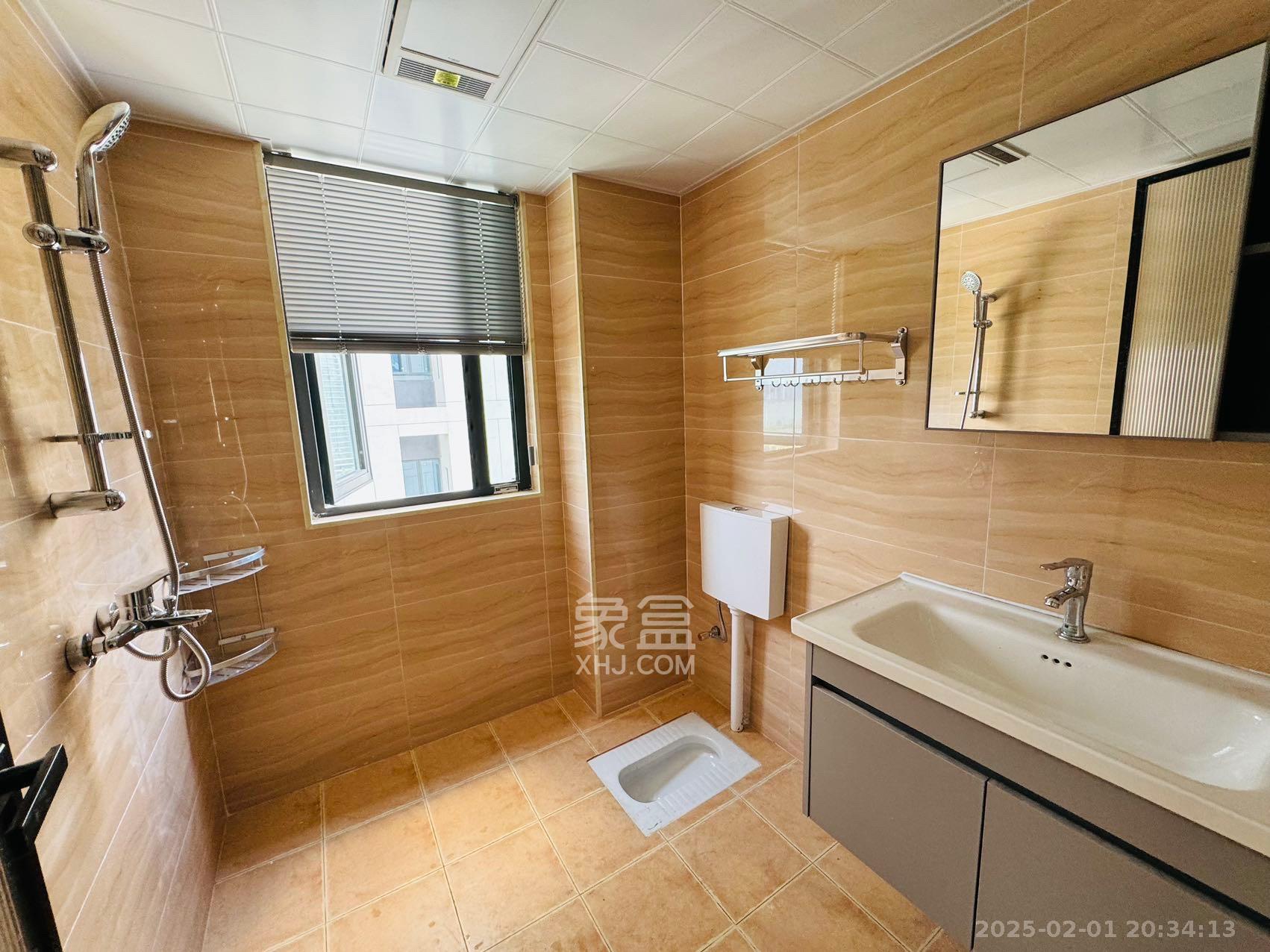 华杰天骄(滨江福源里) 4室2厅2卫 3500.0元/月 华杰天骄(滨江福源里) 4室2厅2卫 3500.0元/月室内图