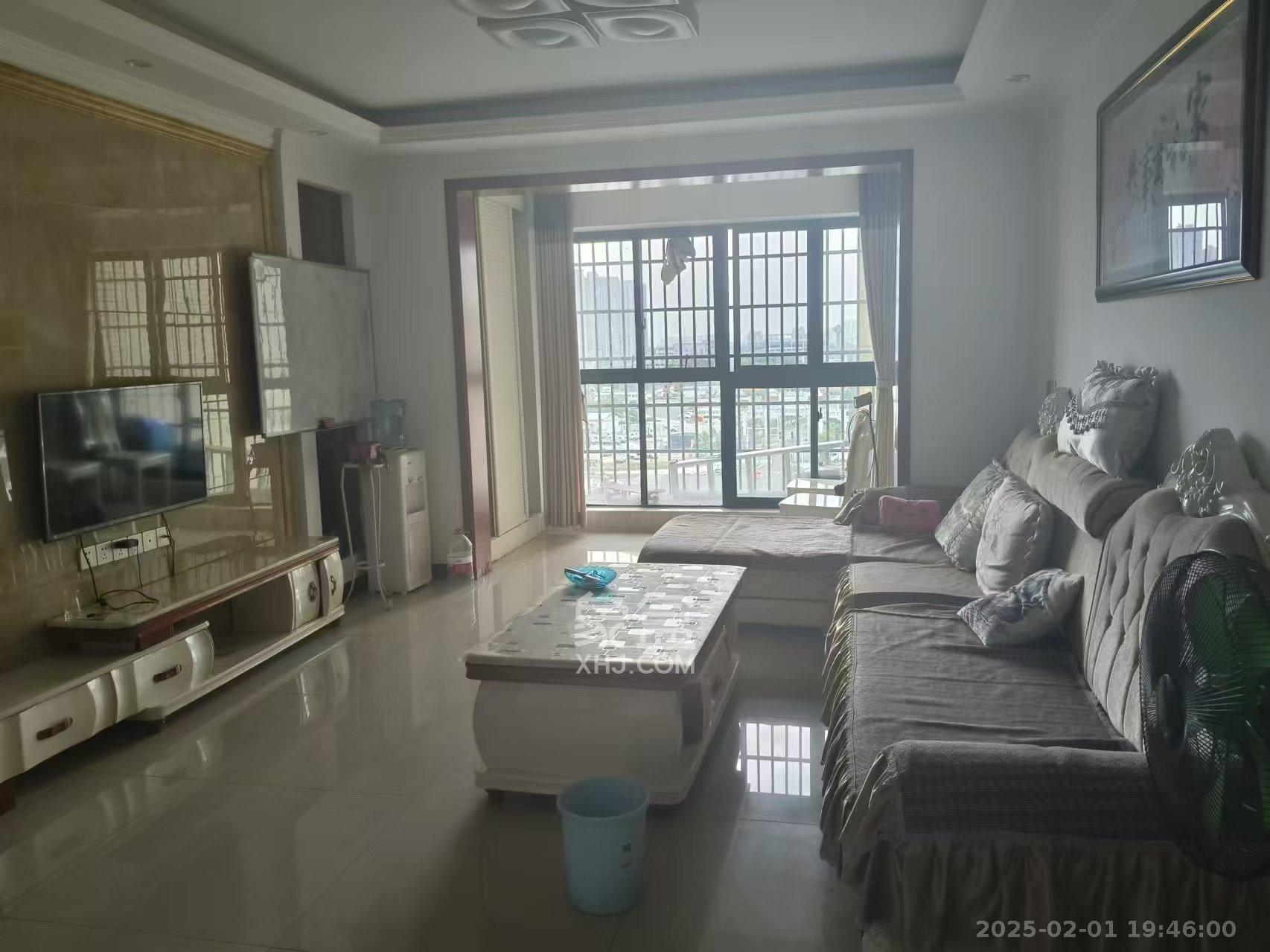 汇一城(汇壹公馆) 4室2厅1卫 2400.0元/月 汇一城(汇壹公馆) 4室2厅1卫 2400.0元/月室内图