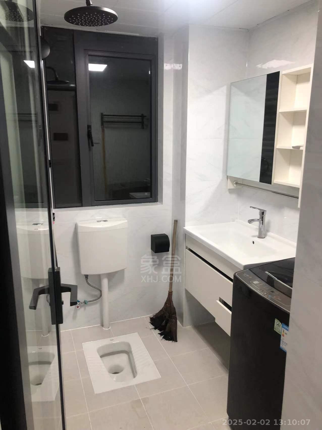 山水洲城华晨第一城 1室1厅1卫 1600.0元/月 山水洲城华晨第一城 1室1厅1卫 1600.0元/月室内图