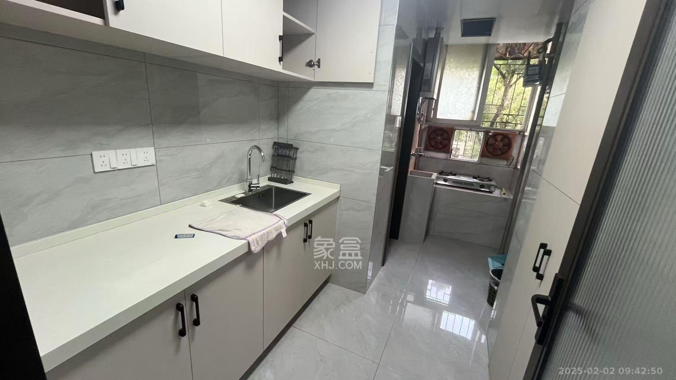 湘雅医院职工宿舍南院  2室1厅1卫    2600.0元/月 湘雅医院职工宿舍南院  2室1厅1卫    2600.0元/月室内图