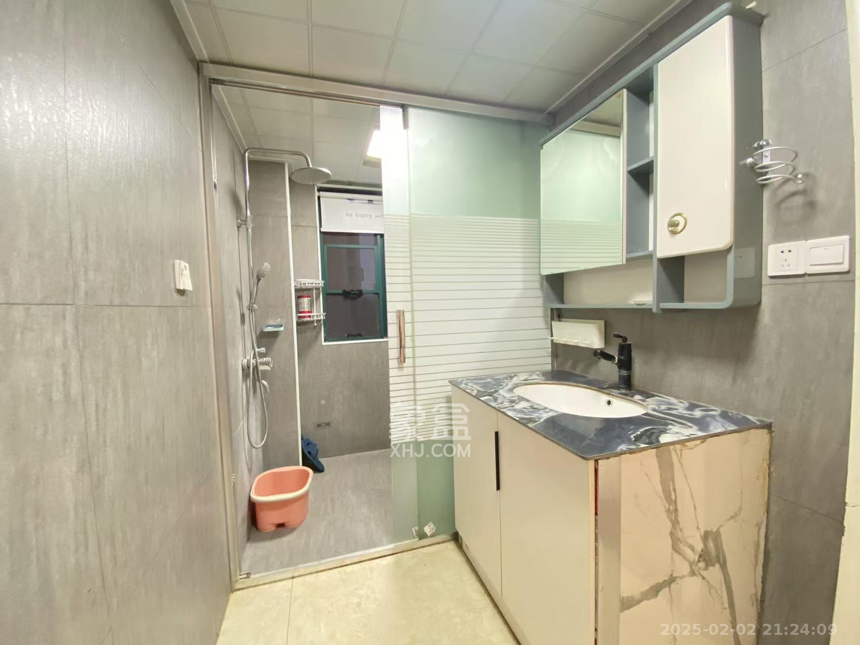 丽发新城 2室2厅1卫 2000.0元/月 丽发新城 2室2厅1卫 2000.0元/月室内图