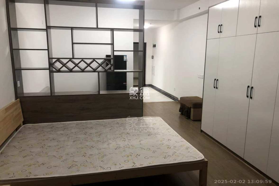 山水洲城华晨第一城 1室1厅1卫 1600.0元/月 山水洲城华晨第一城 1室1厅1卫 1600.0元/月室内图