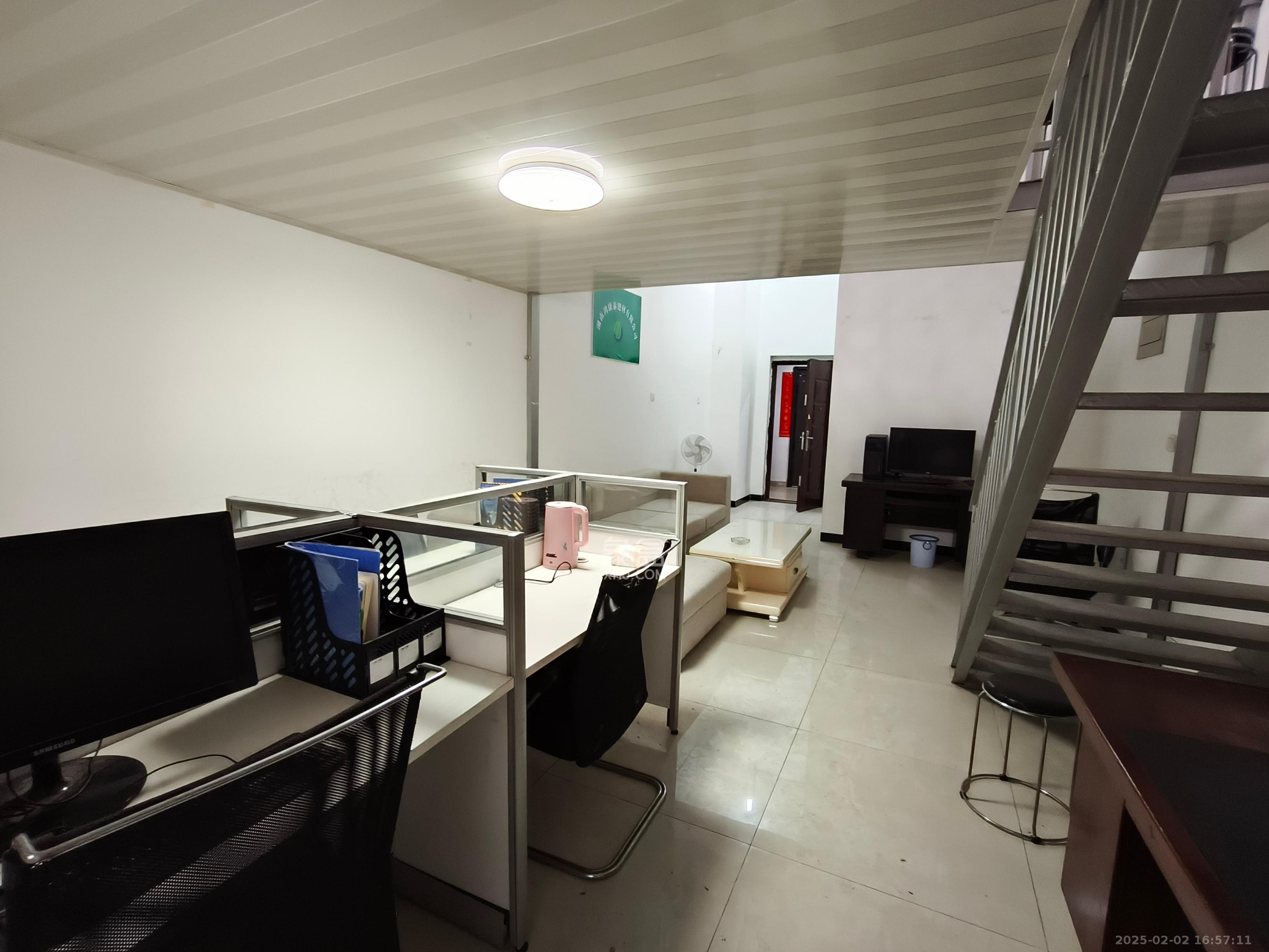 金科时代中心 1室1厅1卫 1600.0元/月 金科时代中心 1室1厅1卫 1600.0元/月室内图