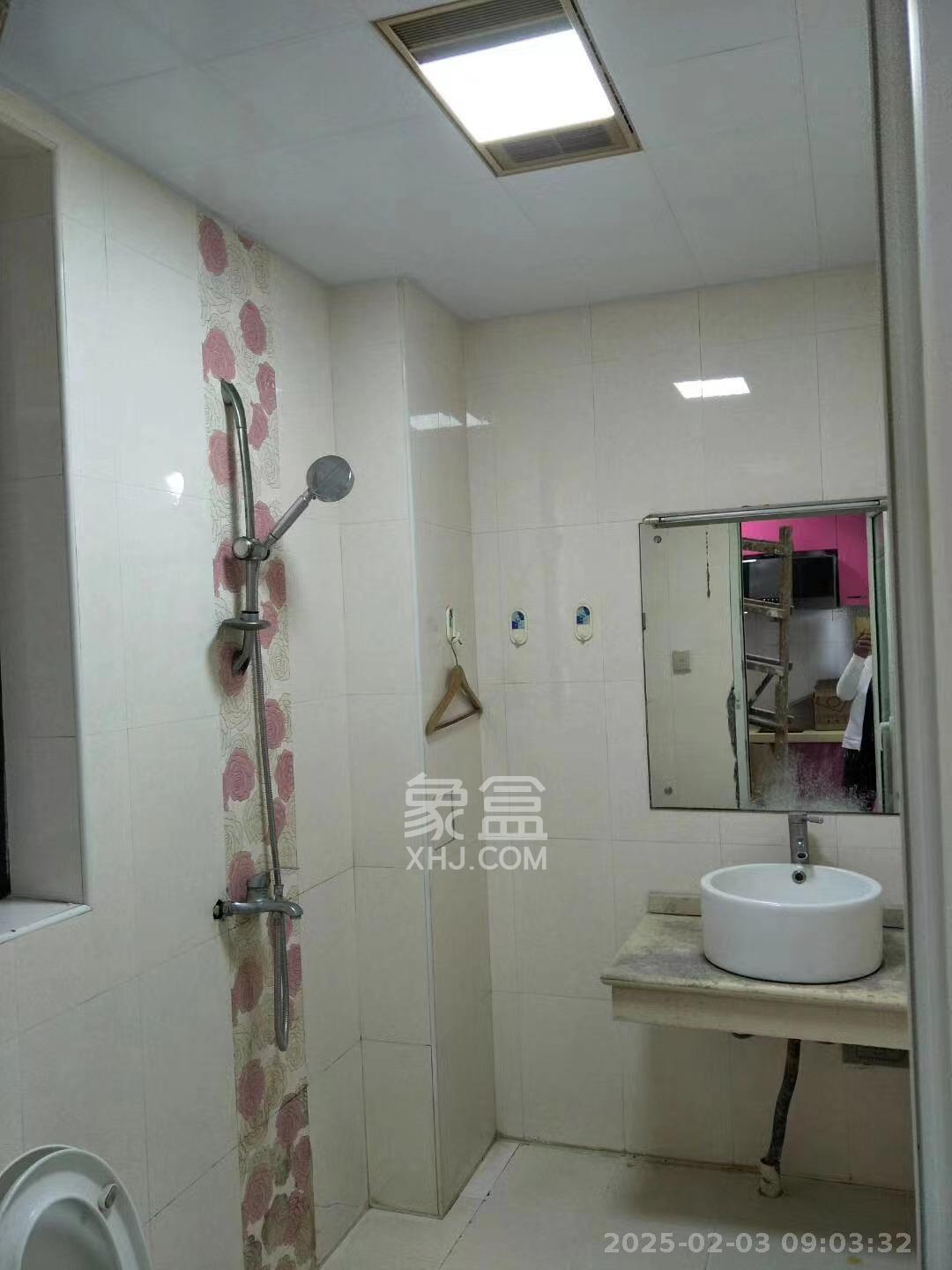 中天广场 1室1厅1卫 1800.0元/月 中天广场 1室1厅1卫 1800.0元/月室内图