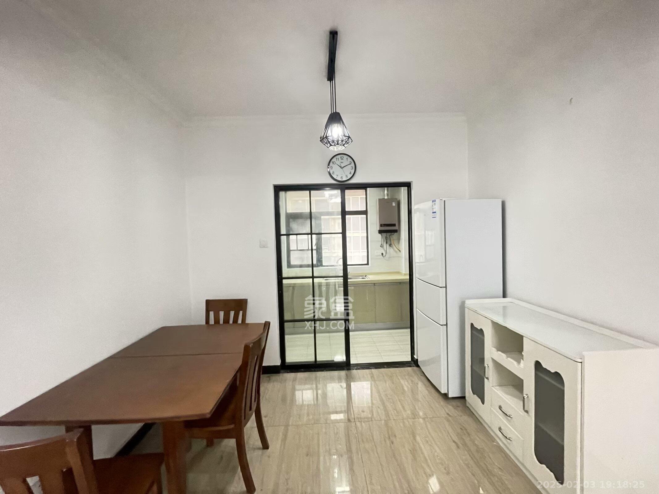 嘉雨兴园 2室2厅2卫 3600.0元/月 嘉雨兴园 2室2厅2卫 3600.0元/月室内图