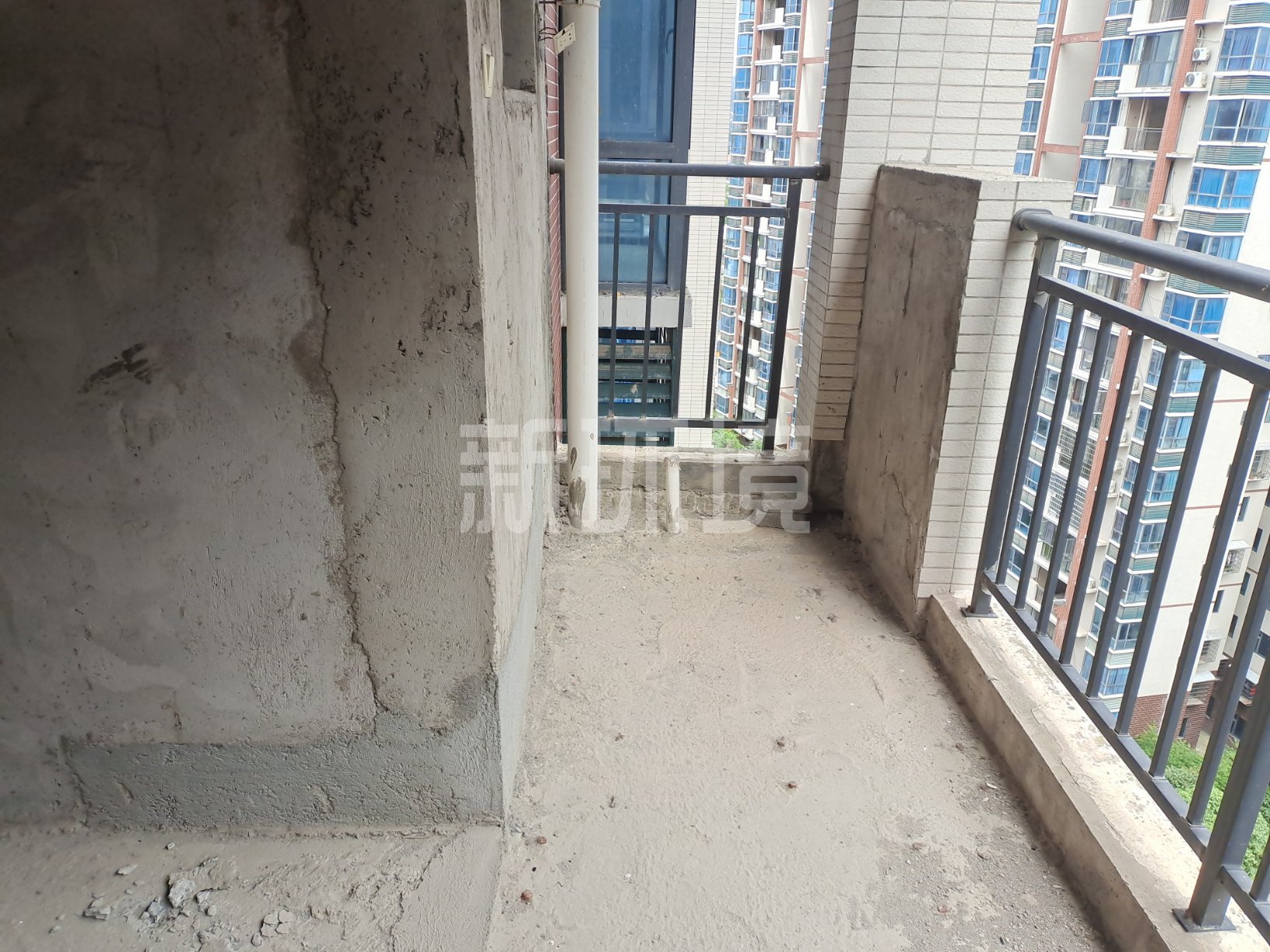 东方明珠  3室2厅2卫    52.8万 东方明珠  3室2厅2卫    52.8万客厅