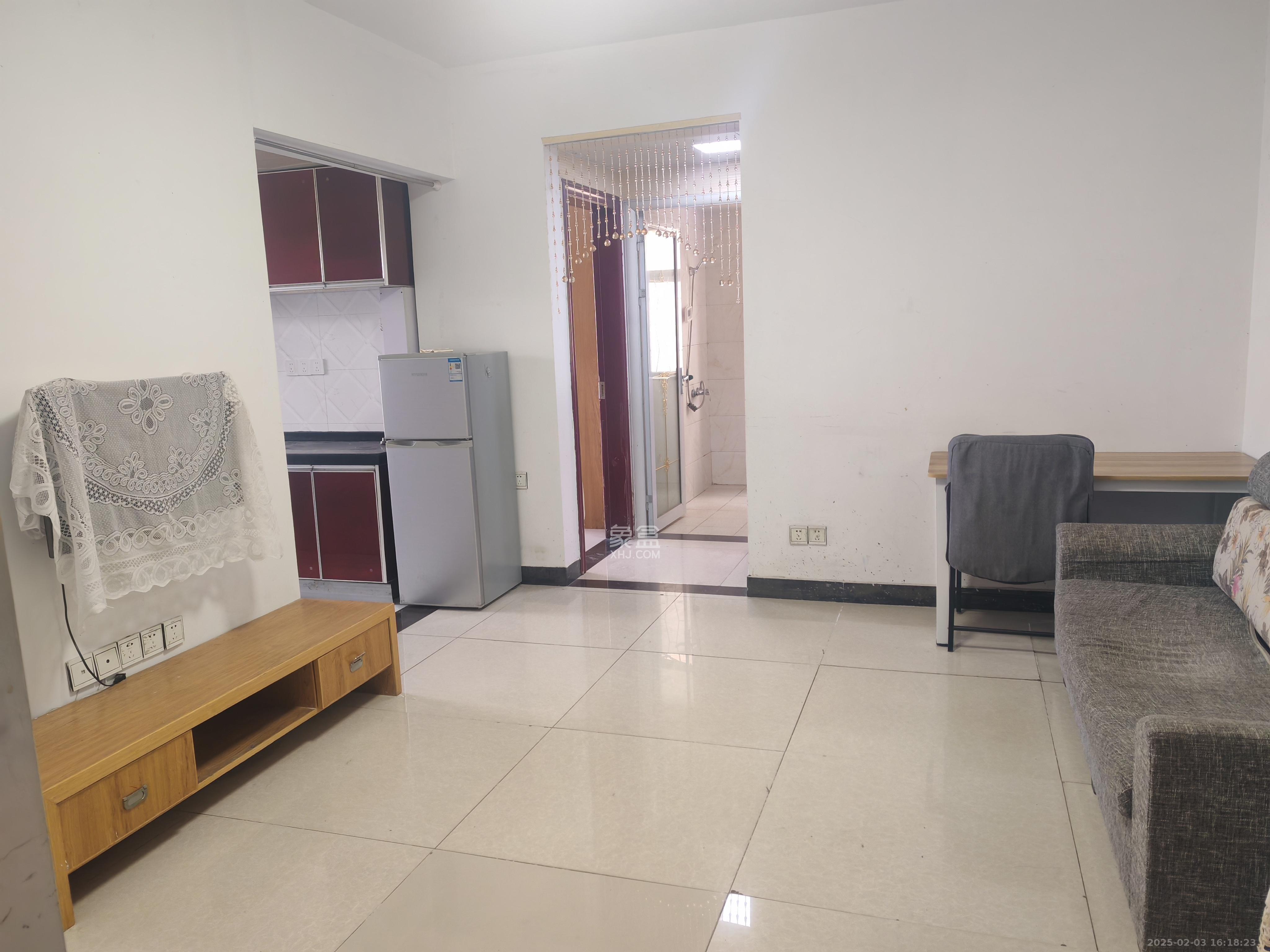 上峰苑(兰亭玥岛) 2室2厅1卫 2000.0元/月 上峰苑(兰亭玥岛) 2室2厅1卫 2000.0元/月室内图