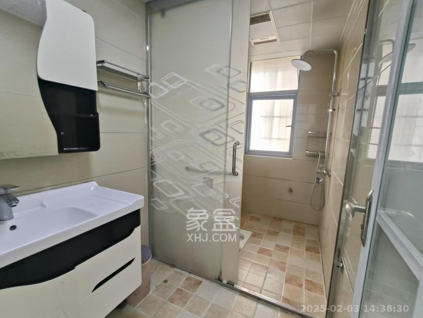 中房瑞致国际  3室2厅1卫   2800.00元/月室内图