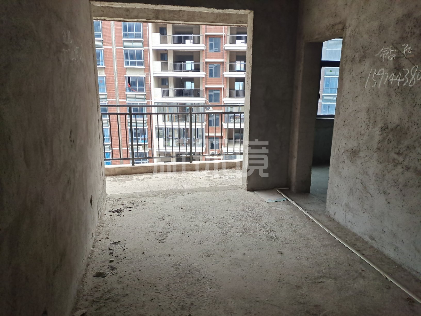 东方明珠  3室2厅2卫    52.8万 东方明珠  3室2厅2卫    52.8万客厅