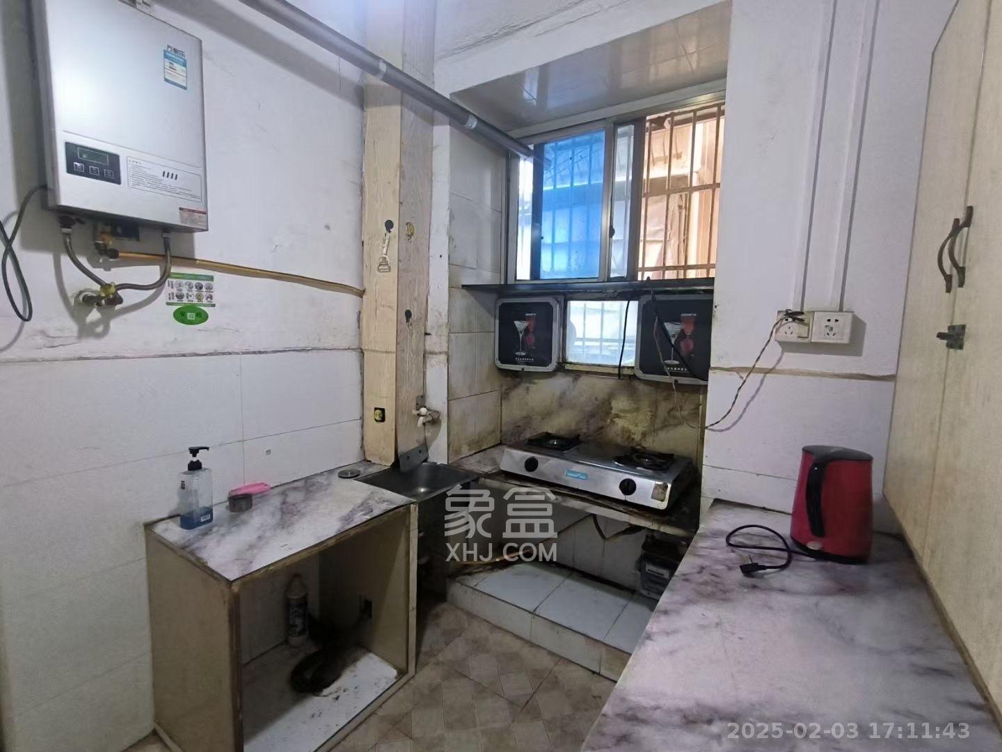 向东南社区  2室1厅1卫   1600.00元/月室内图