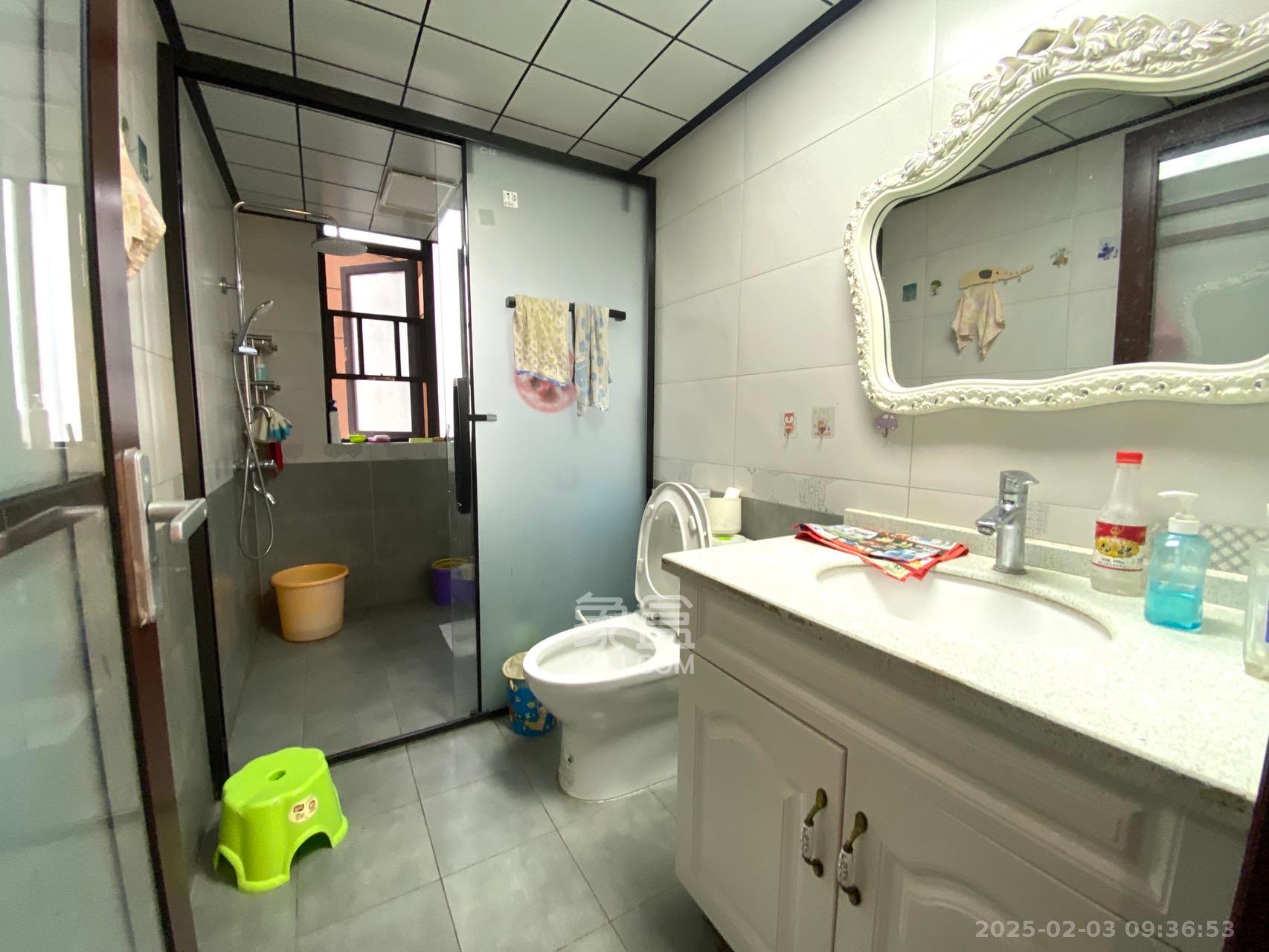 朝正美苑  4室2厅2卫    4000.0元/月 朝正美苑  4室2厅2卫    4000.0元/月室内图