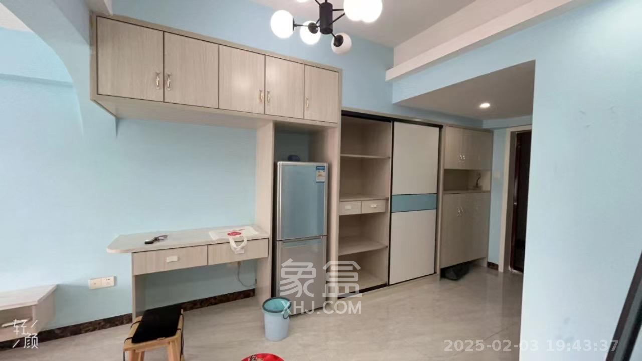 罗马国际公寓  1室1厅1卫    1450.0元/月 罗马国际公寓  1室1厅1卫    1450.0元/月室内图