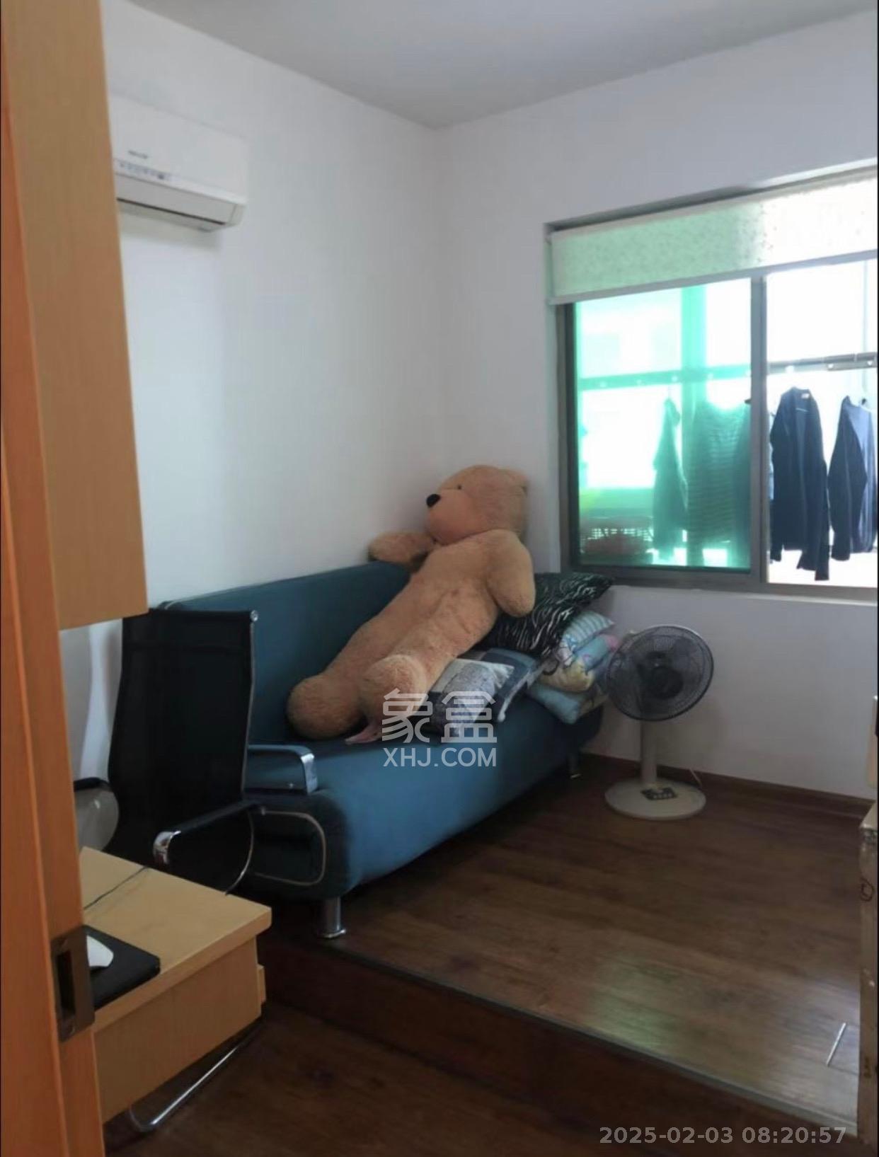 麓谷加州阳光 3室2厅1卫 2700.0元/月 麓谷加州阳光 3室2厅1卫 2700.0元/月室内图