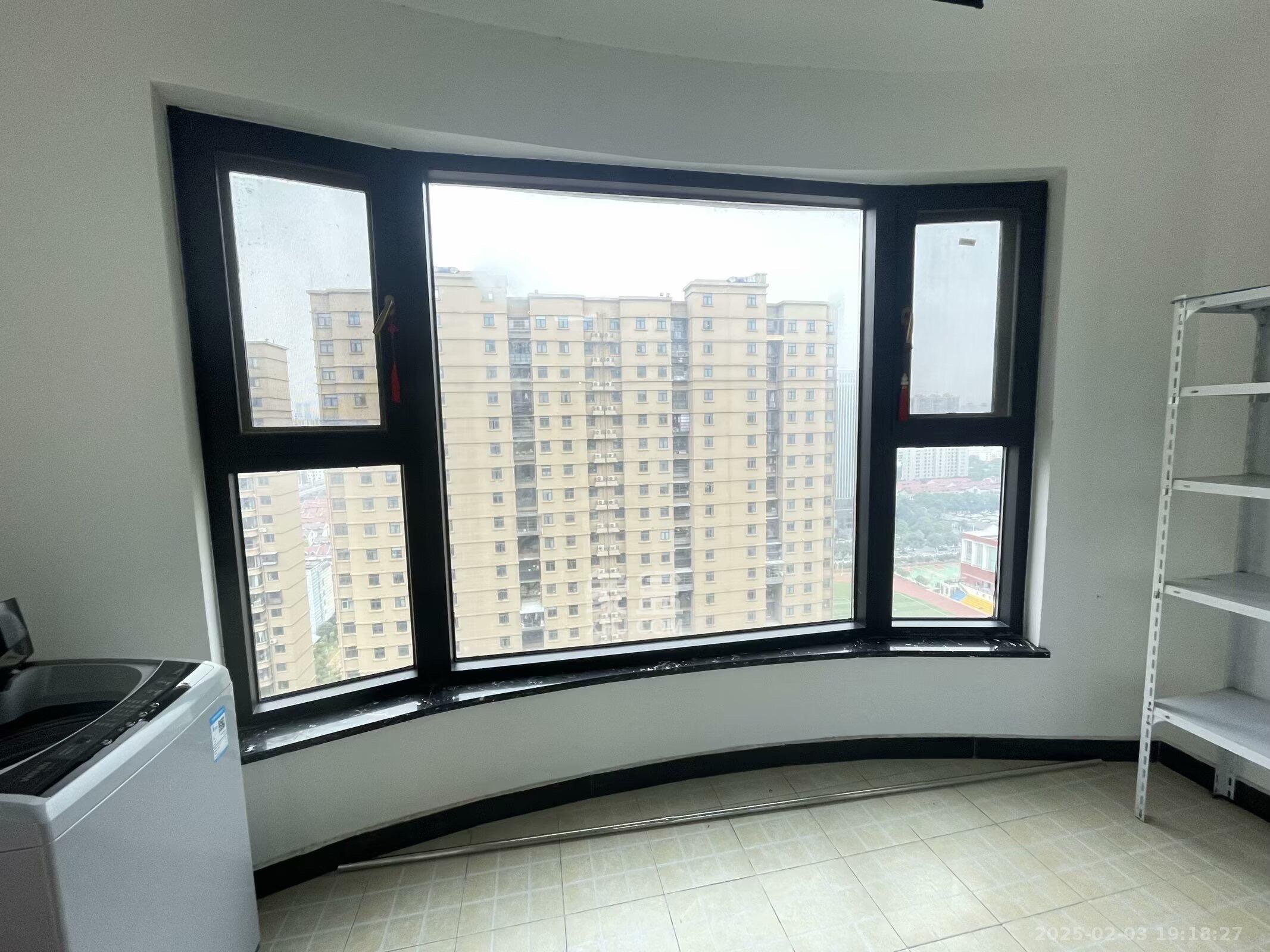 嘉雨兴园 2室2厅2卫 3600.0元/月 嘉雨兴园 2室2厅2卫 3600.0元/月室内图