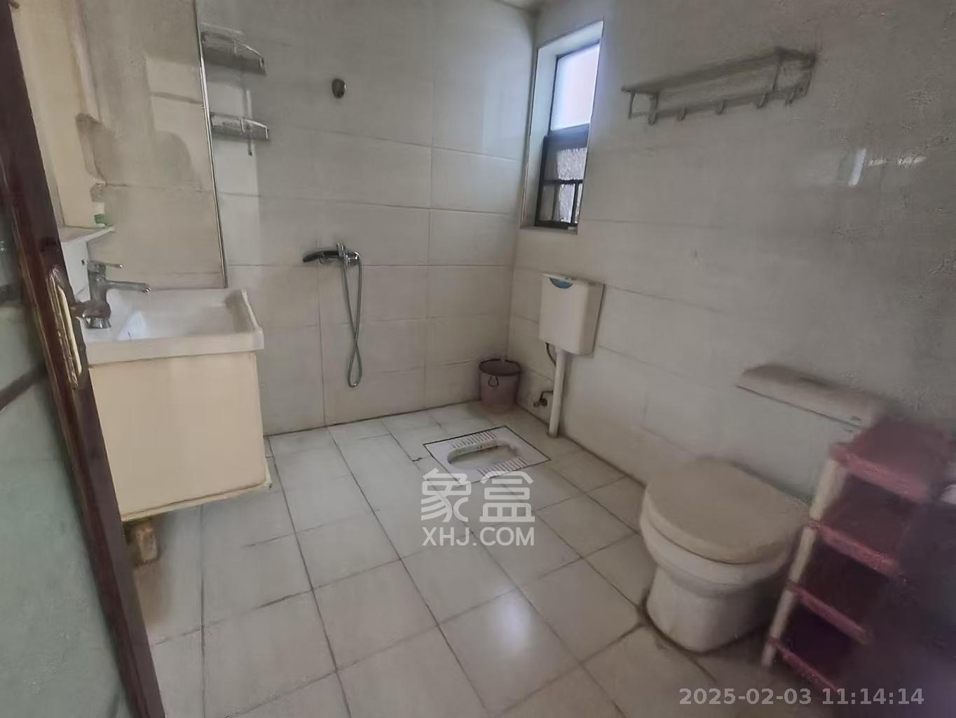 东驿竹园 3室2厅2卫 2200.0元/月 东驿竹园 3室2厅2卫 2200.0元/月室内图