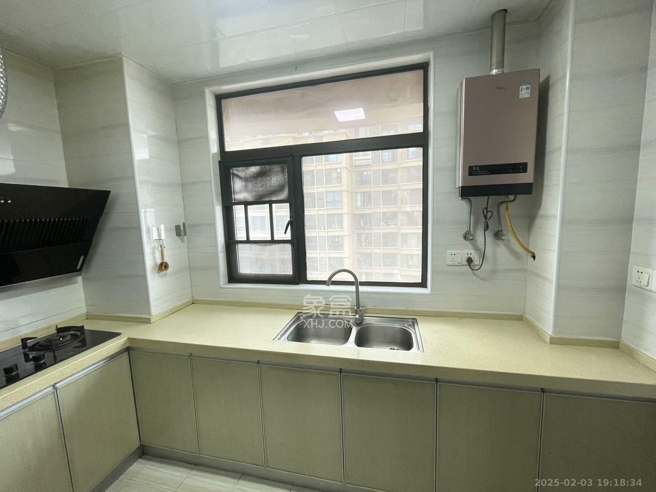 嘉雨兴园 2室2厅2卫 3600.0元/月 嘉雨兴园 2室2厅2卫 3600.0元/月室内图