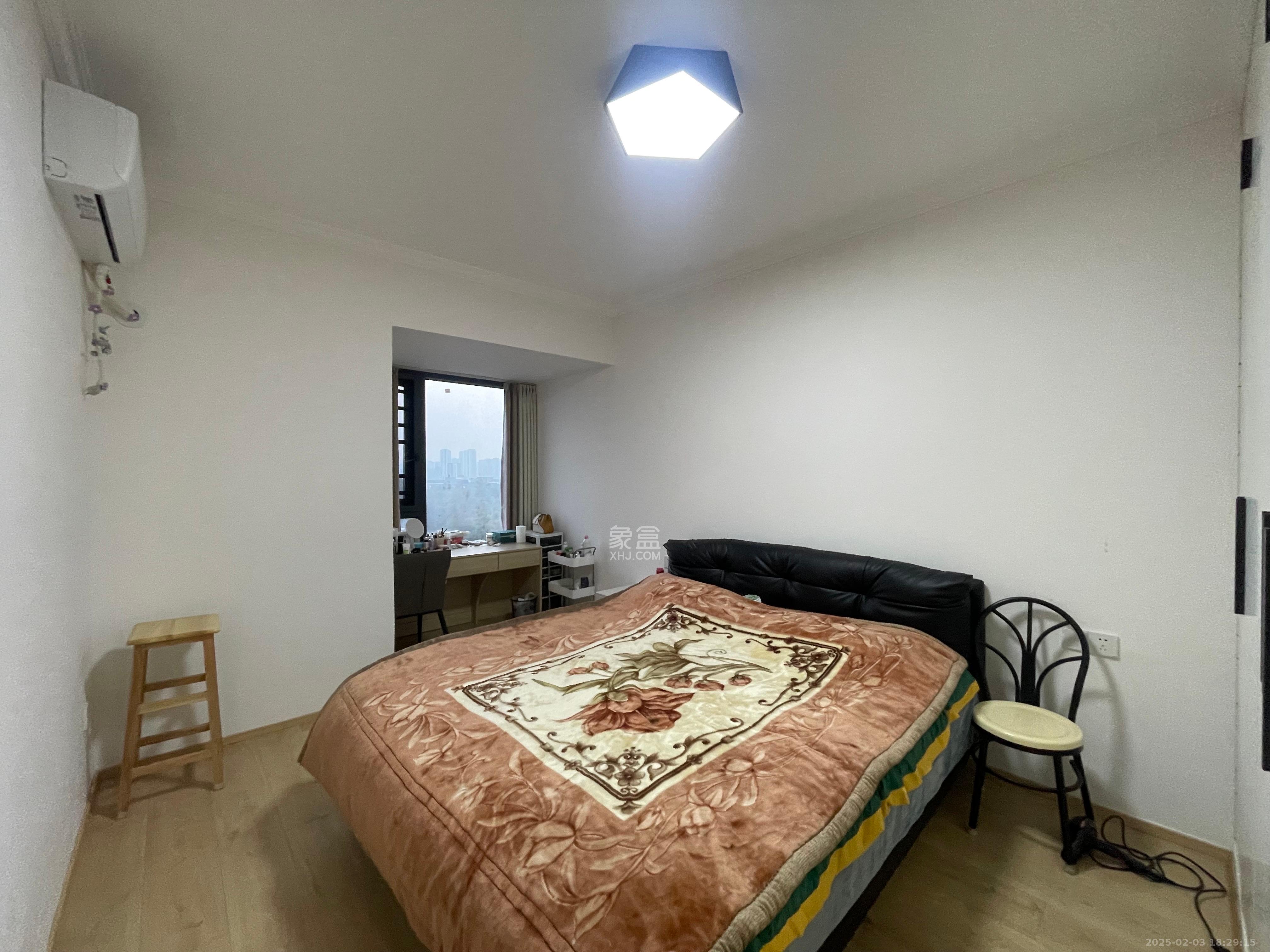 保利麓谷林语F区 2室2厅1卫 2600.0元/月 保利麓谷林语F区 2室2厅1卫 2600.0元/月室内图