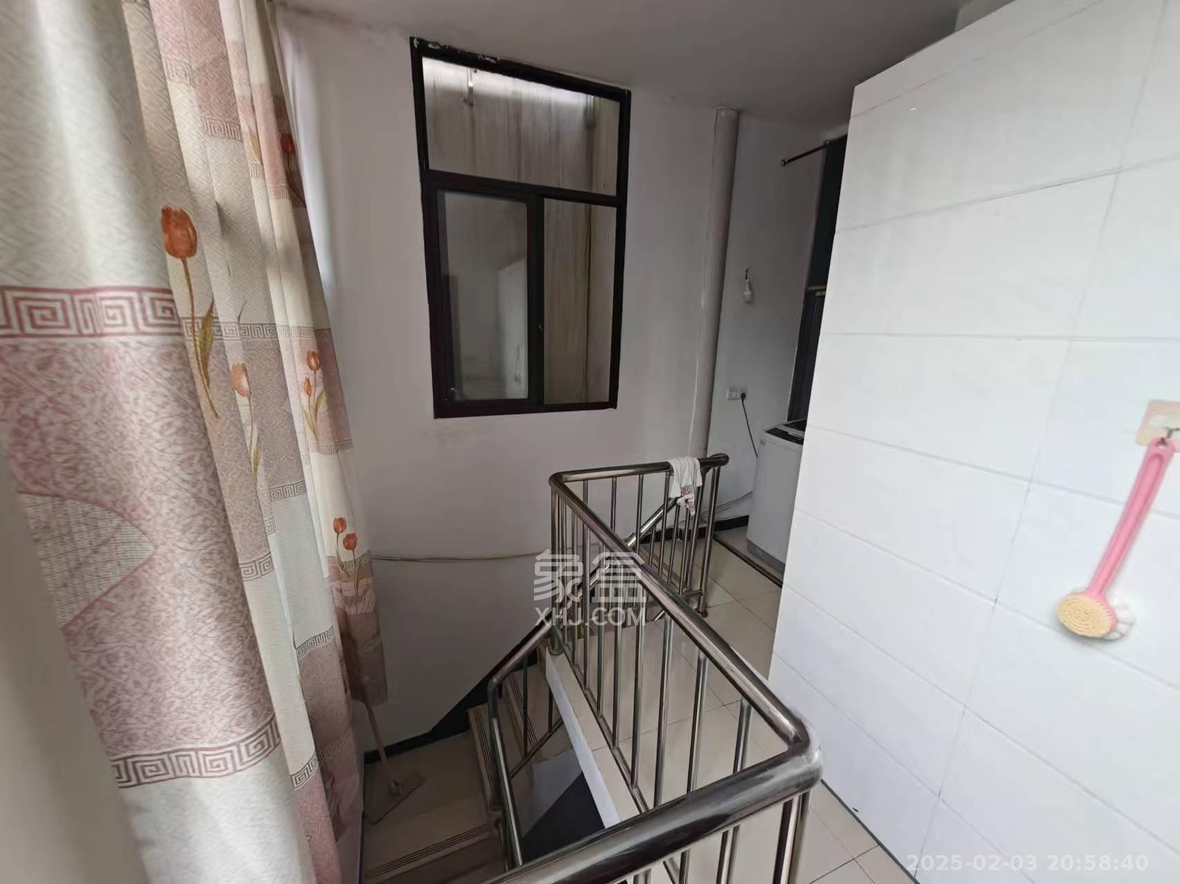 天心巷(一人巷)散盘 2室1厅1卫 2000.0元/月 天心巷(一人巷)散盘 2室1厅1卫 2000.0元/月室内图