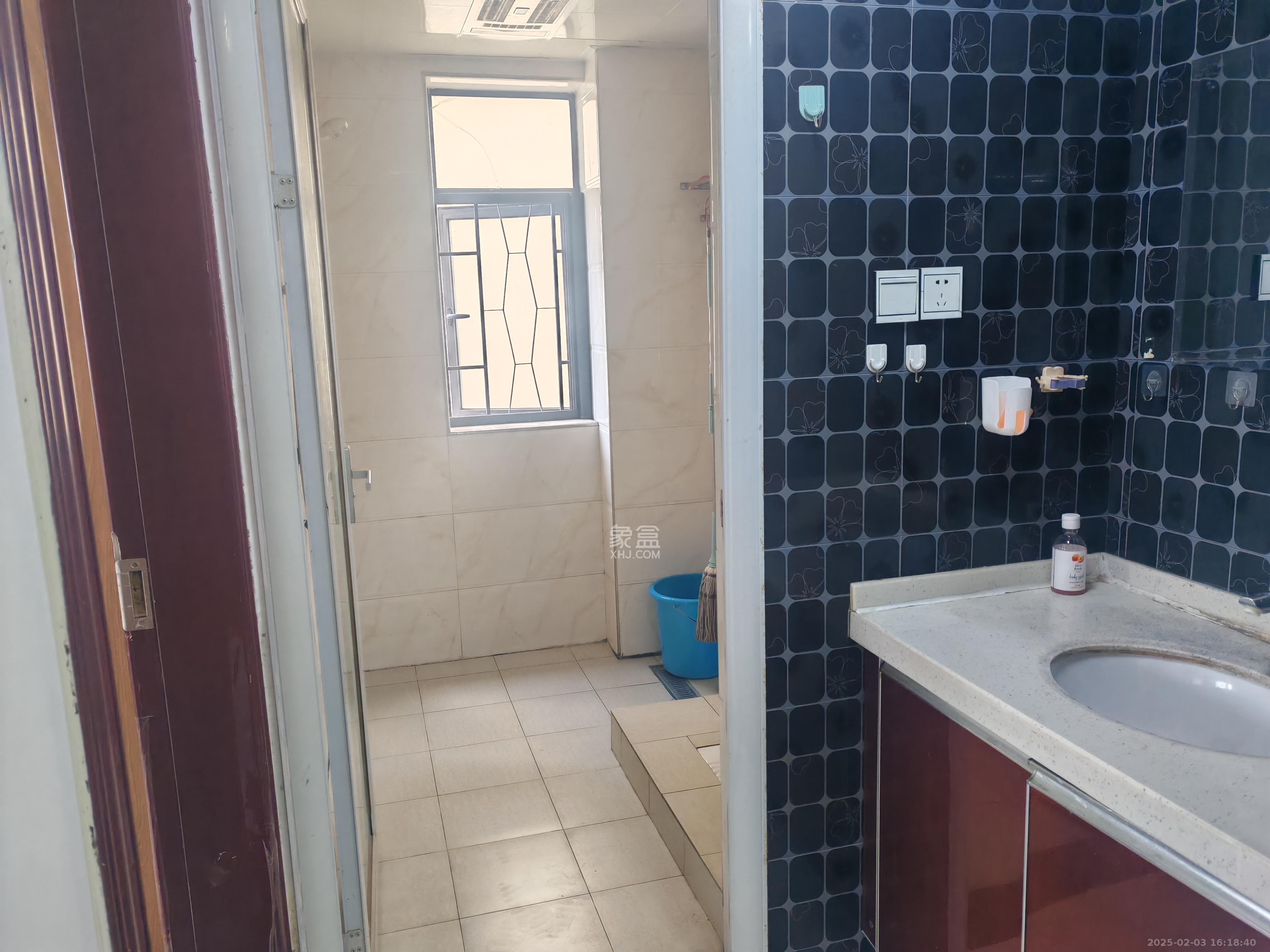 上峰苑(兰亭玥岛) 2室2厅1卫 2000.0元/月 上峰苑(兰亭玥岛) 2室2厅1卫 2000.0元/月室内图