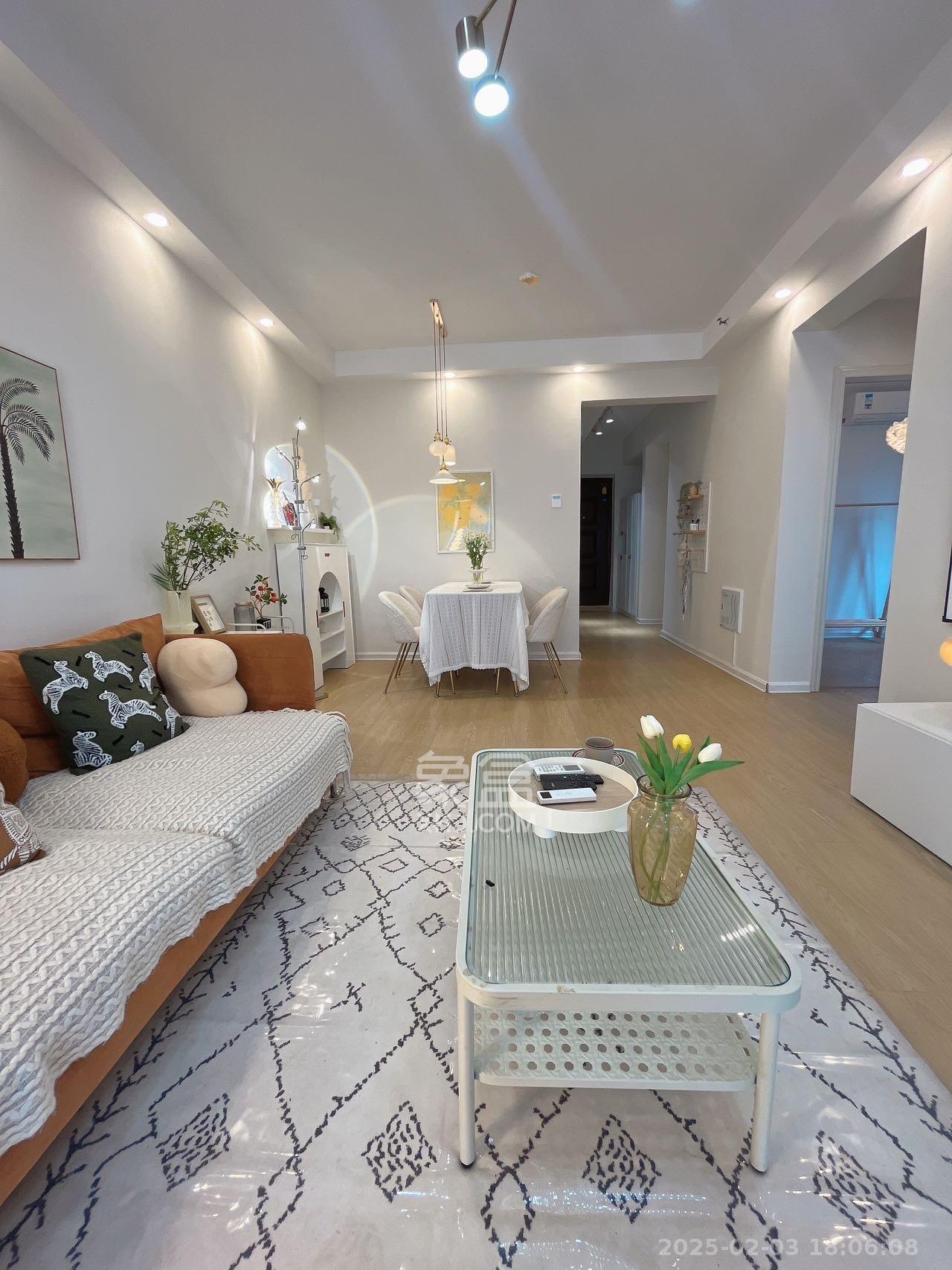 北辰三角洲C2区 3室1厅1卫 4200.0元/月 北辰三角洲C2区 3室1厅1卫 4200.0元/月室内图