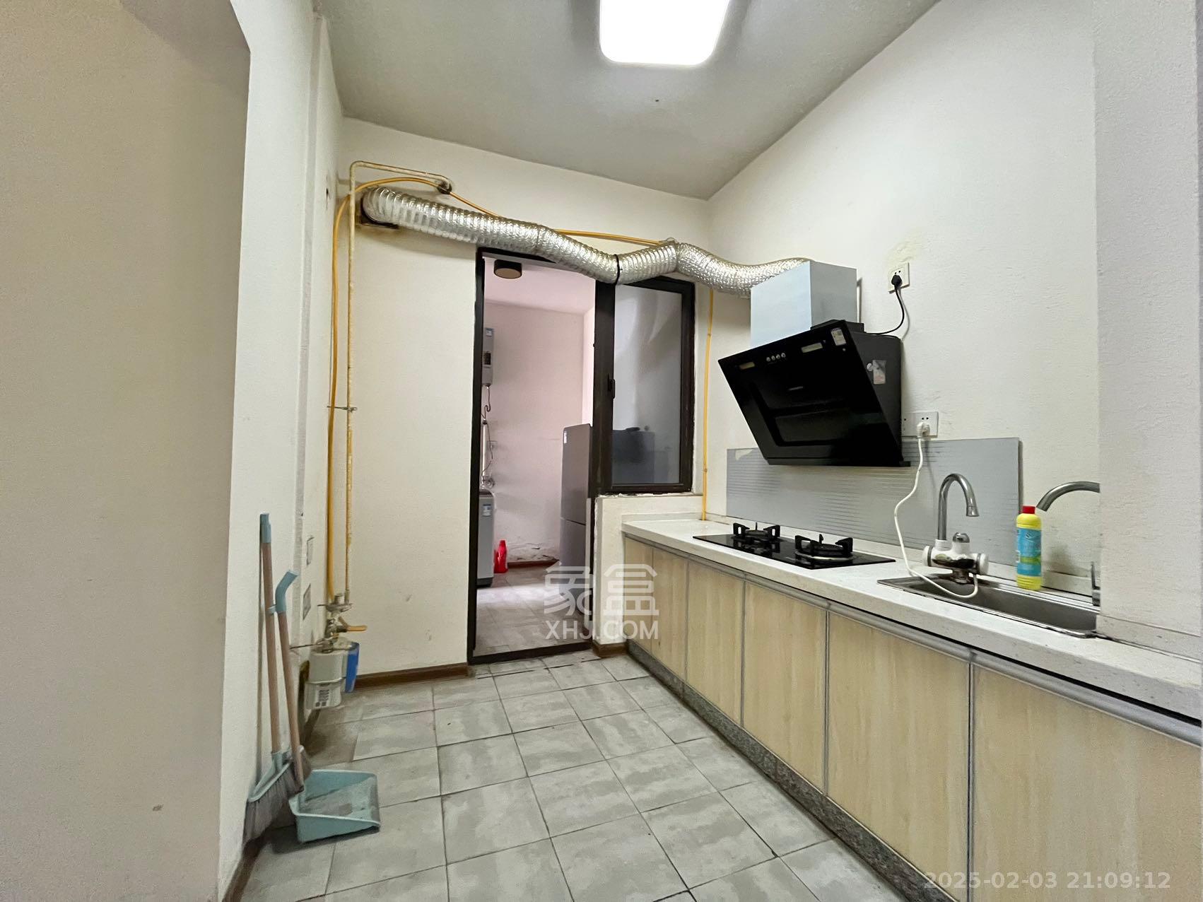 保利西海岸A区 2室1厅1卫 2600.0元/月 保利西海岸A区 2室1厅1卫 2600.0元/月室内图