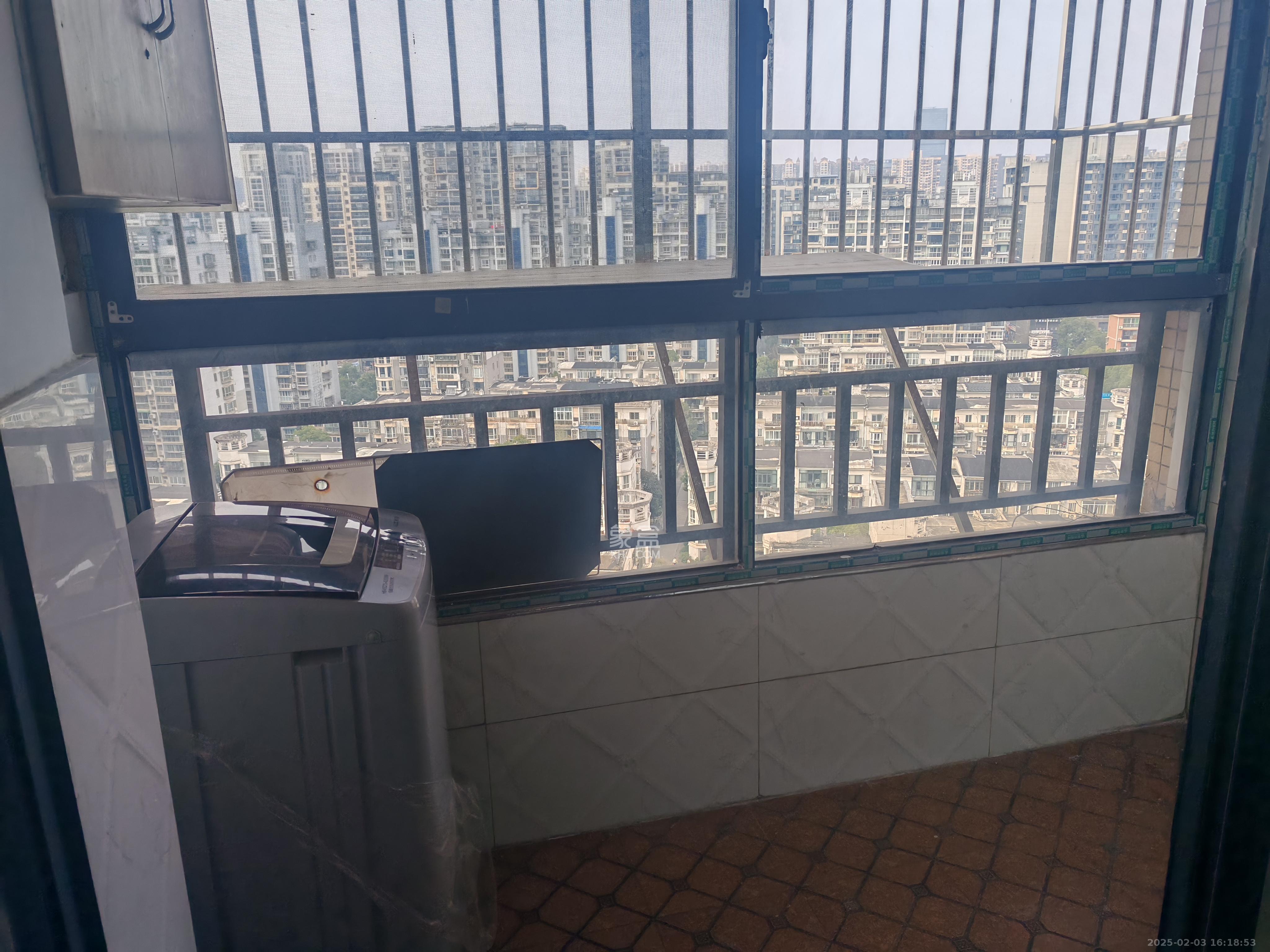 上峰苑(兰亭玥岛) 2室2厅1卫 2000.0元/月 上峰苑(兰亭玥岛) 2室2厅1卫 2000.0元/月室内图