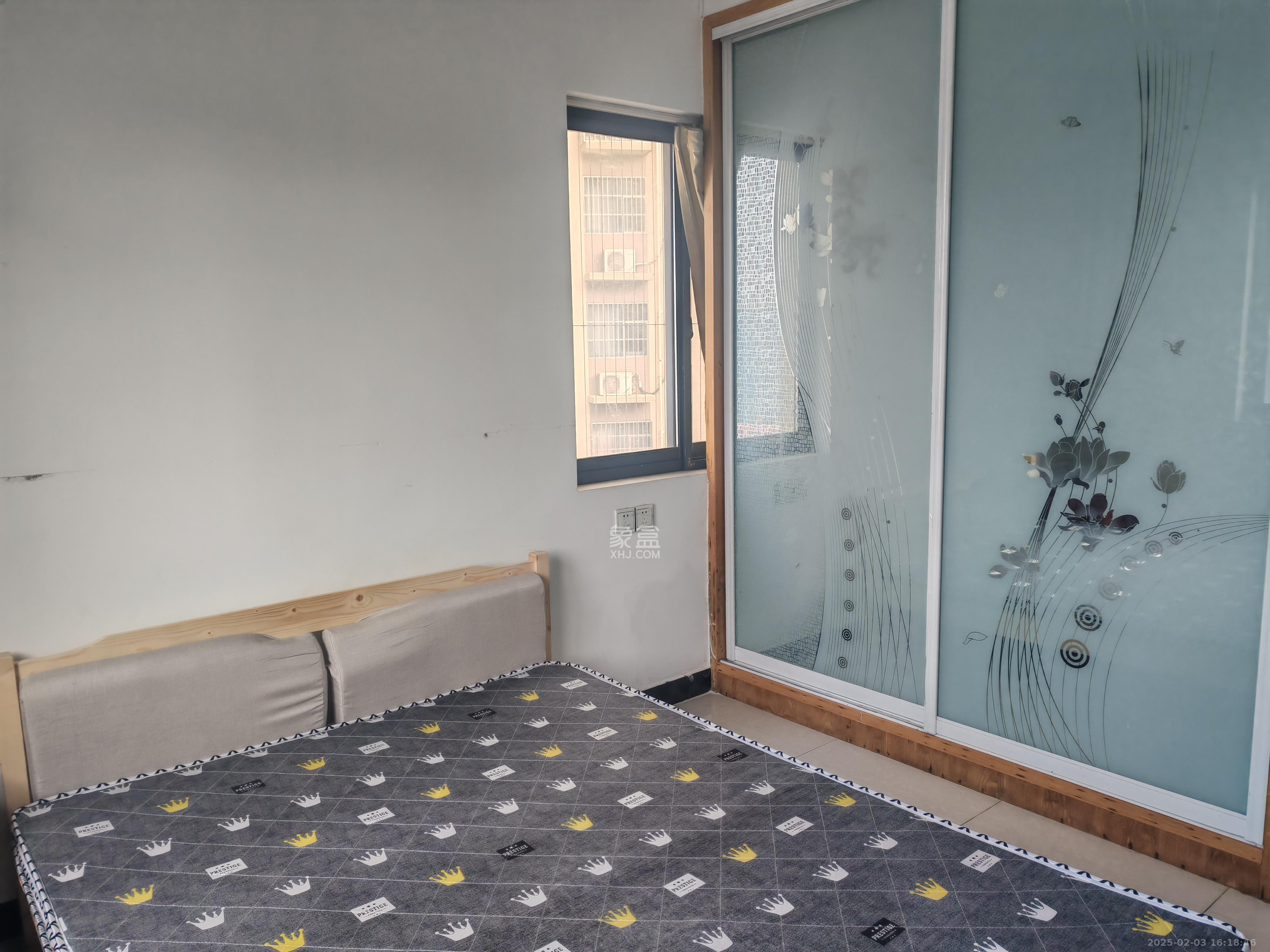 上峰苑(兰亭玥岛) 2室2厅1卫 2000.0元/月 上峰苑(兰亭玥岛) 2室2厅1卫 2000.0元/月室内图