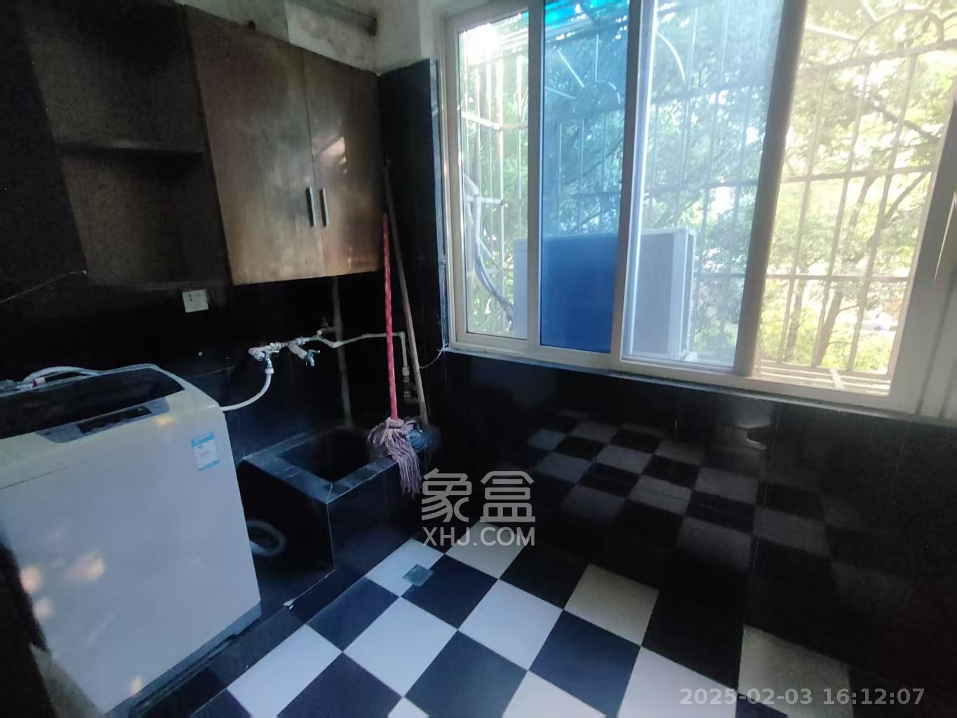 省旅游局宿舍  2室2厅1卫   1600.00元/月室内图