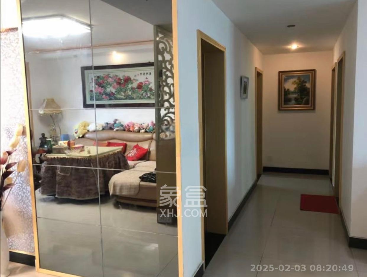 麓谷加州阳光 3室2厅1卫 2700.0元/月 麓谷加州阳光 3室2厅1卫 2700.0元/月室内图