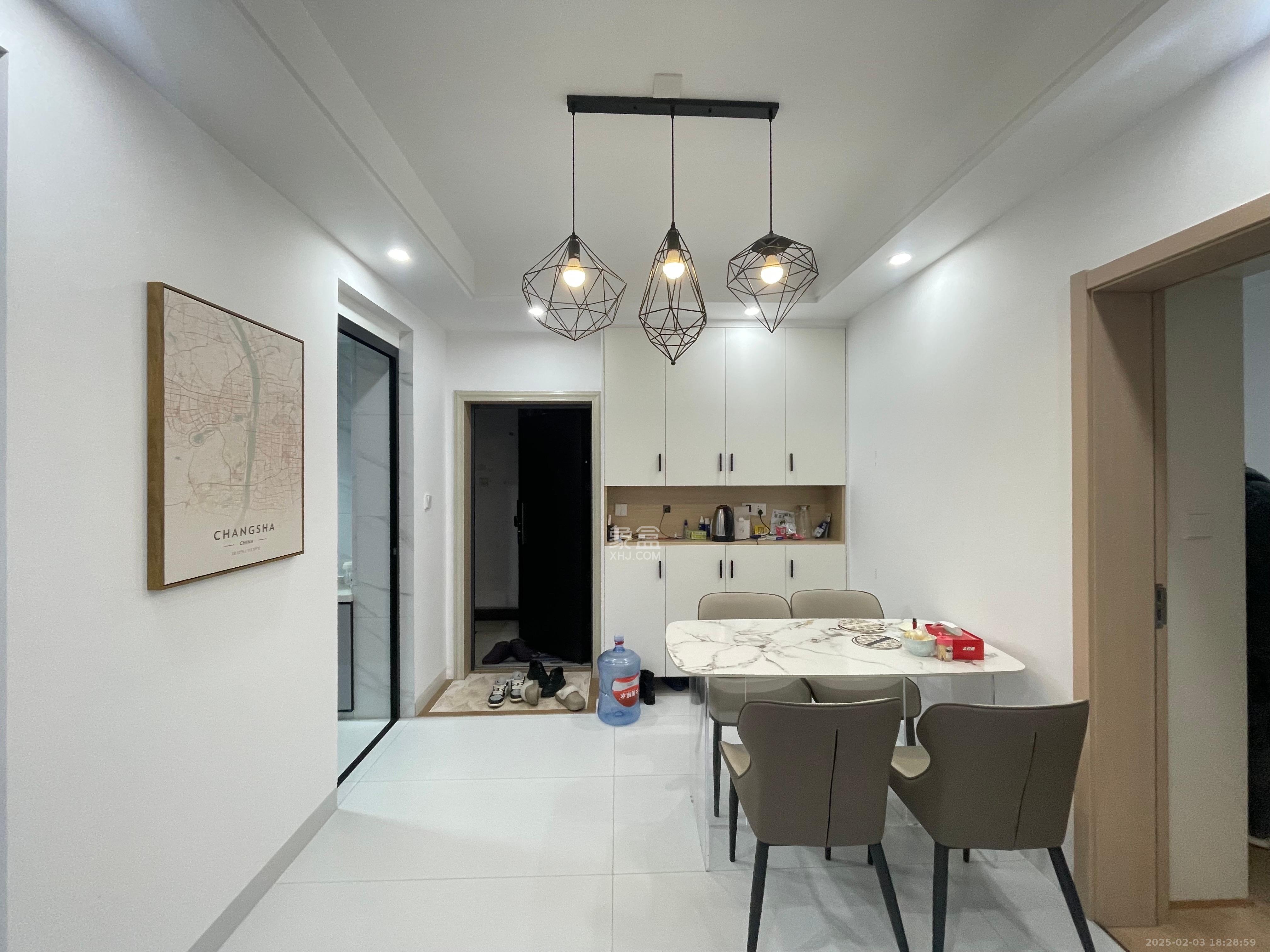 保利麓谷林语F区 2室2厅1卫 2600.0元/月 保利麓谷林语F区 2室2厅1卫 2600.0元/月室内图