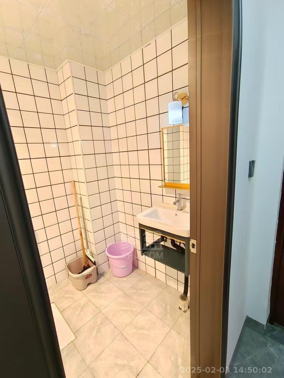中泰财富湘江  1室0厅0卫   1400.00元/月户型图