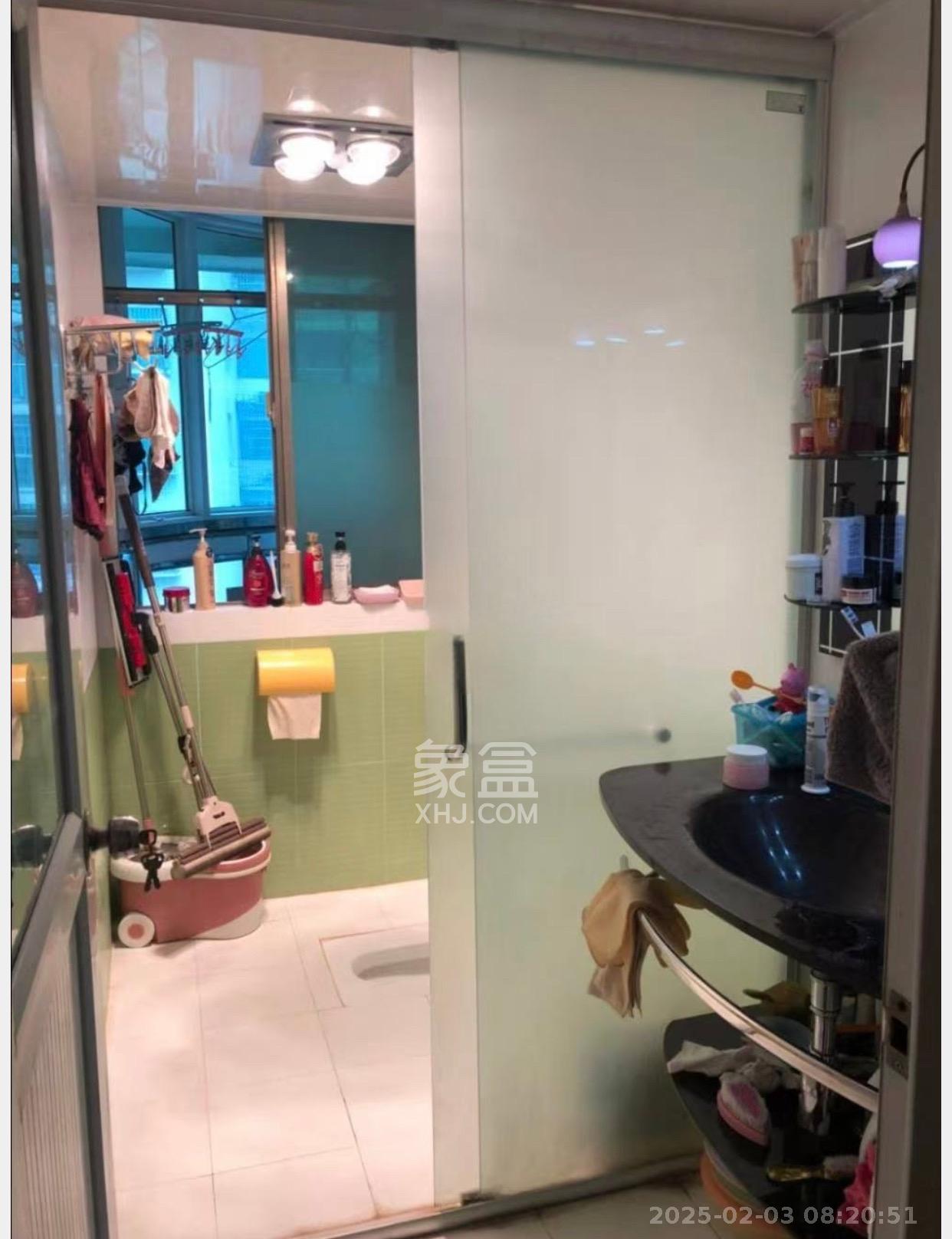 麓谷加州阳光 3室2厅1卫 2700.0元/月 麓谷加州阳光 3室2厅1卫 2700.0元/月室内图