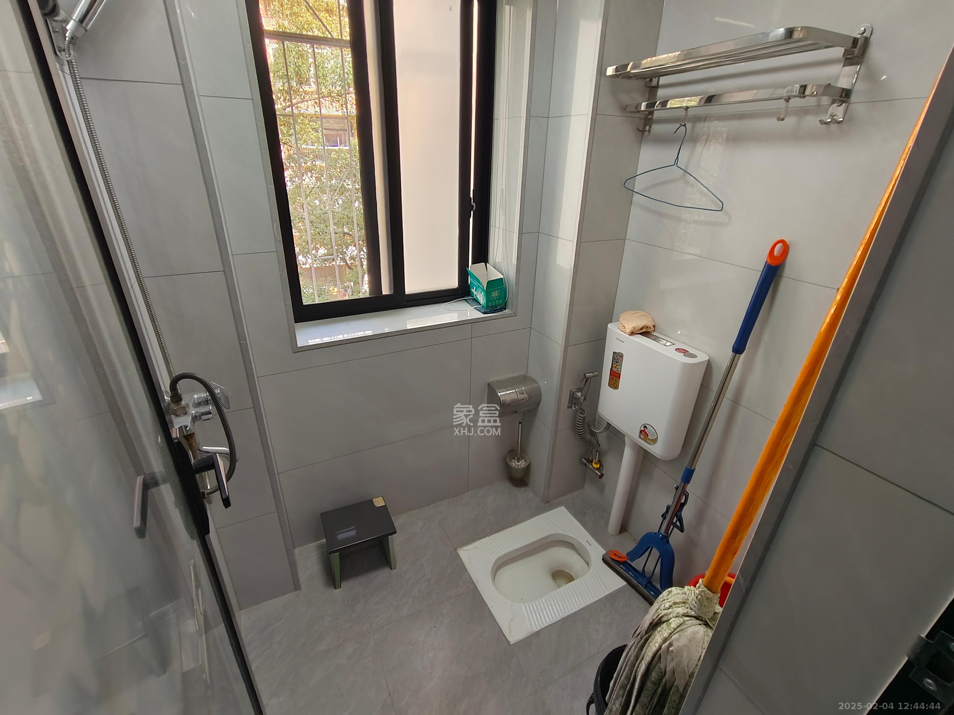 中南林业科技大学西区(西园教工宿舍) 2室2厅1卫 2300.0元/月 中南林业科技大学西区(西园教工宿舍) 2室2厅1卫 2300.0元/月室内图