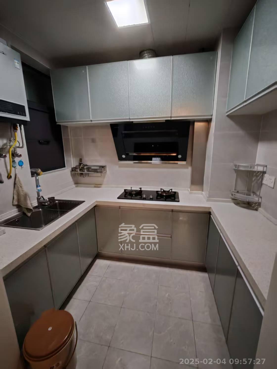 金谷豪庭 3室2厅2卫 1800.0元/月 金谷豪庭 3室2厅2卫 1800.0元/月室内图